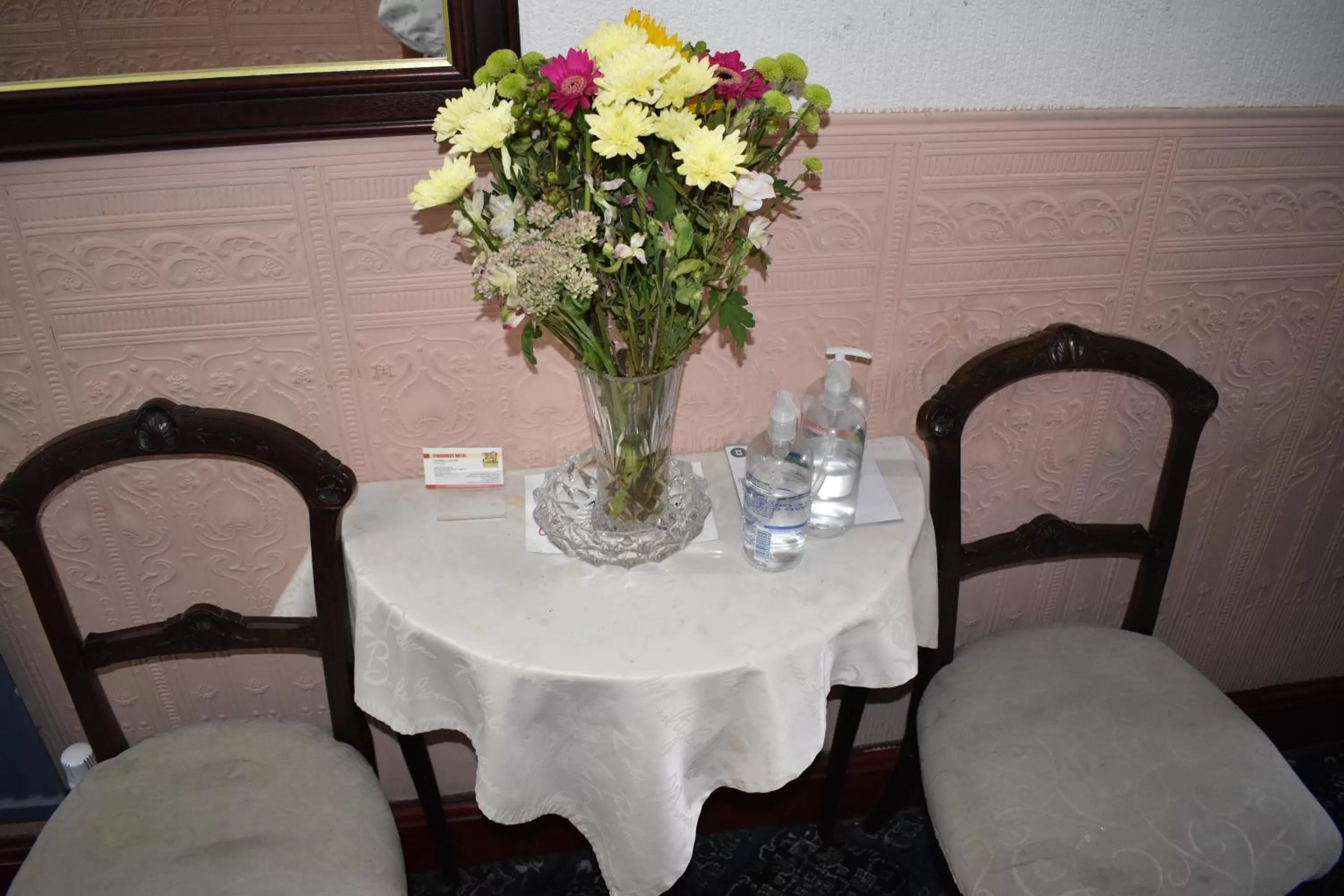 Lobby or reception in Lyndhurst Hotel