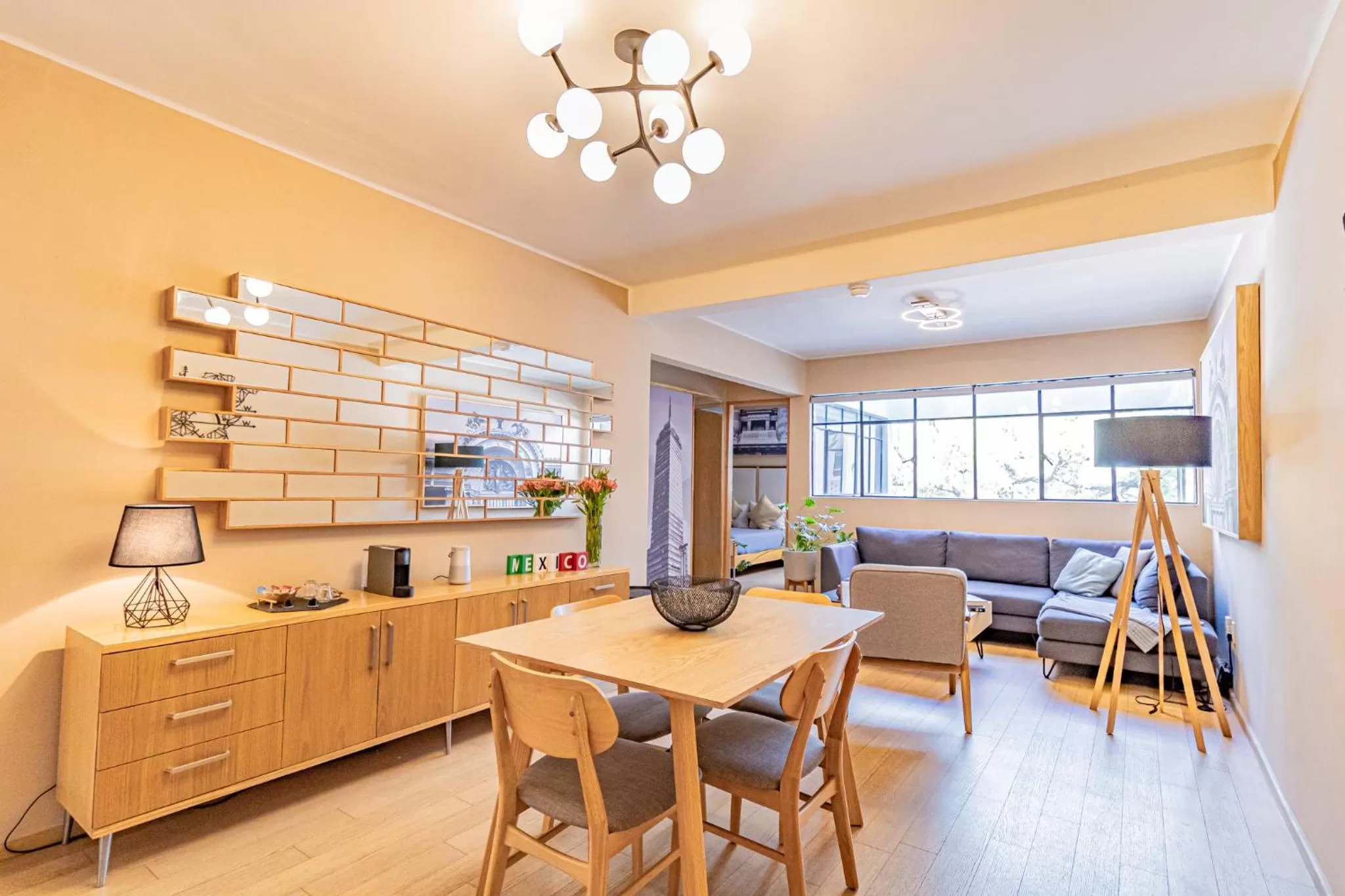 Dining area in Mi Zona Lodging WTC