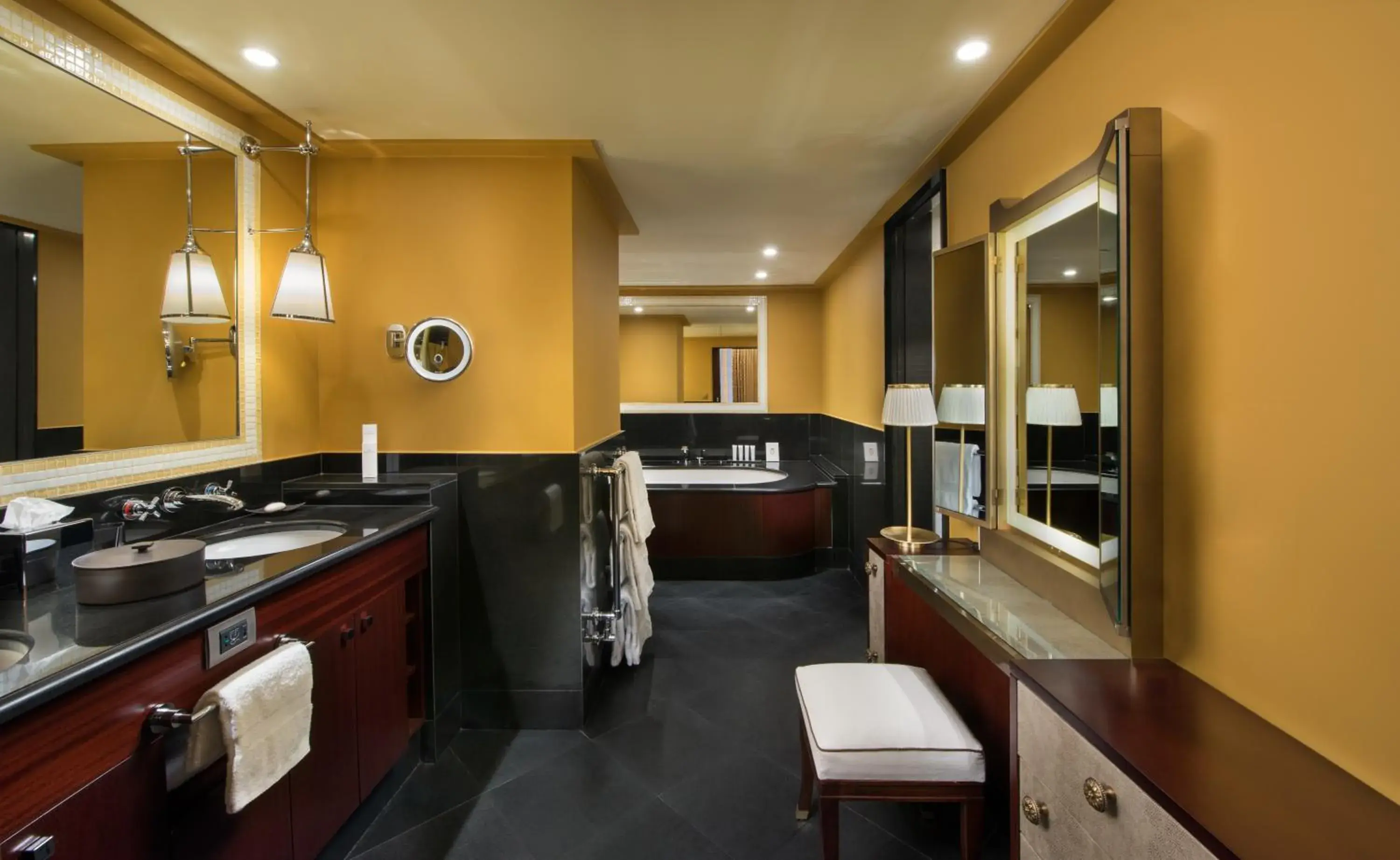 Bathroom, Kitchen/Kitchenette in Hotel Barriere Le Fouquet's