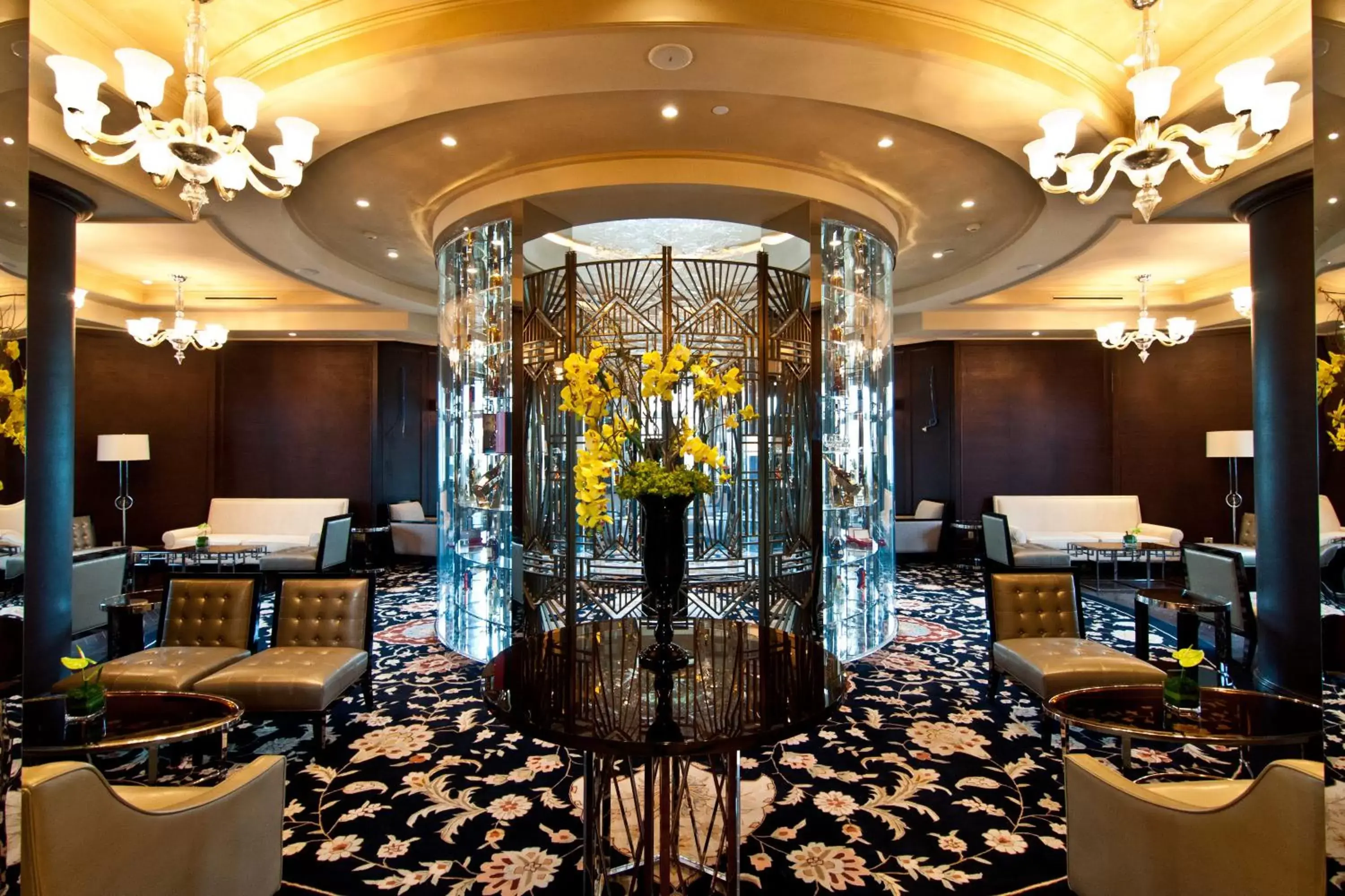 Lounge or bar in Sofitel Legend People's Grand Hotel Xi'an Lounge or bar in Sofitel Legend People's Grand Hotel Xi'an