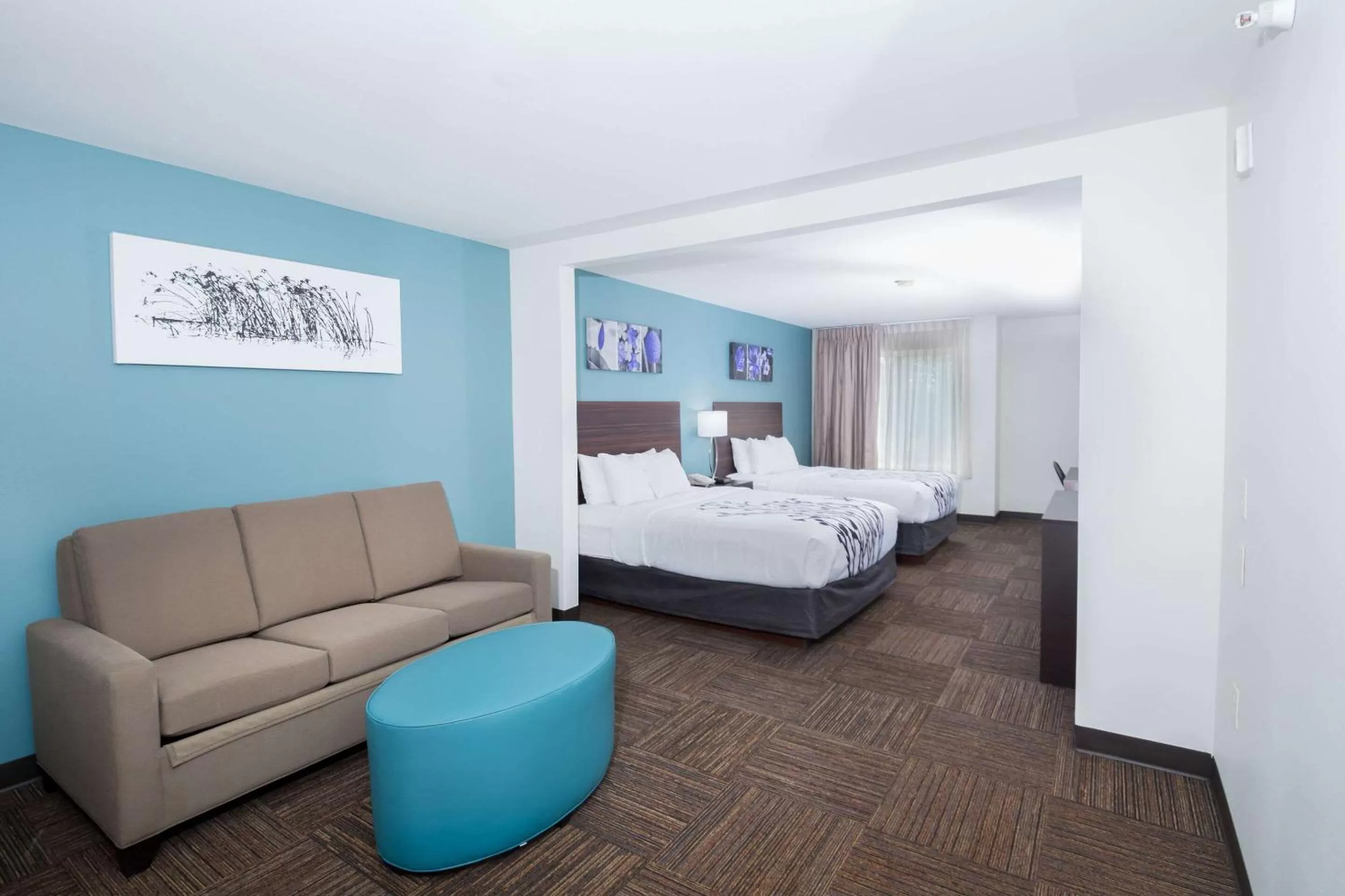 Bedroom, Bed in Sleep Inn & Suites Washington near Peoria