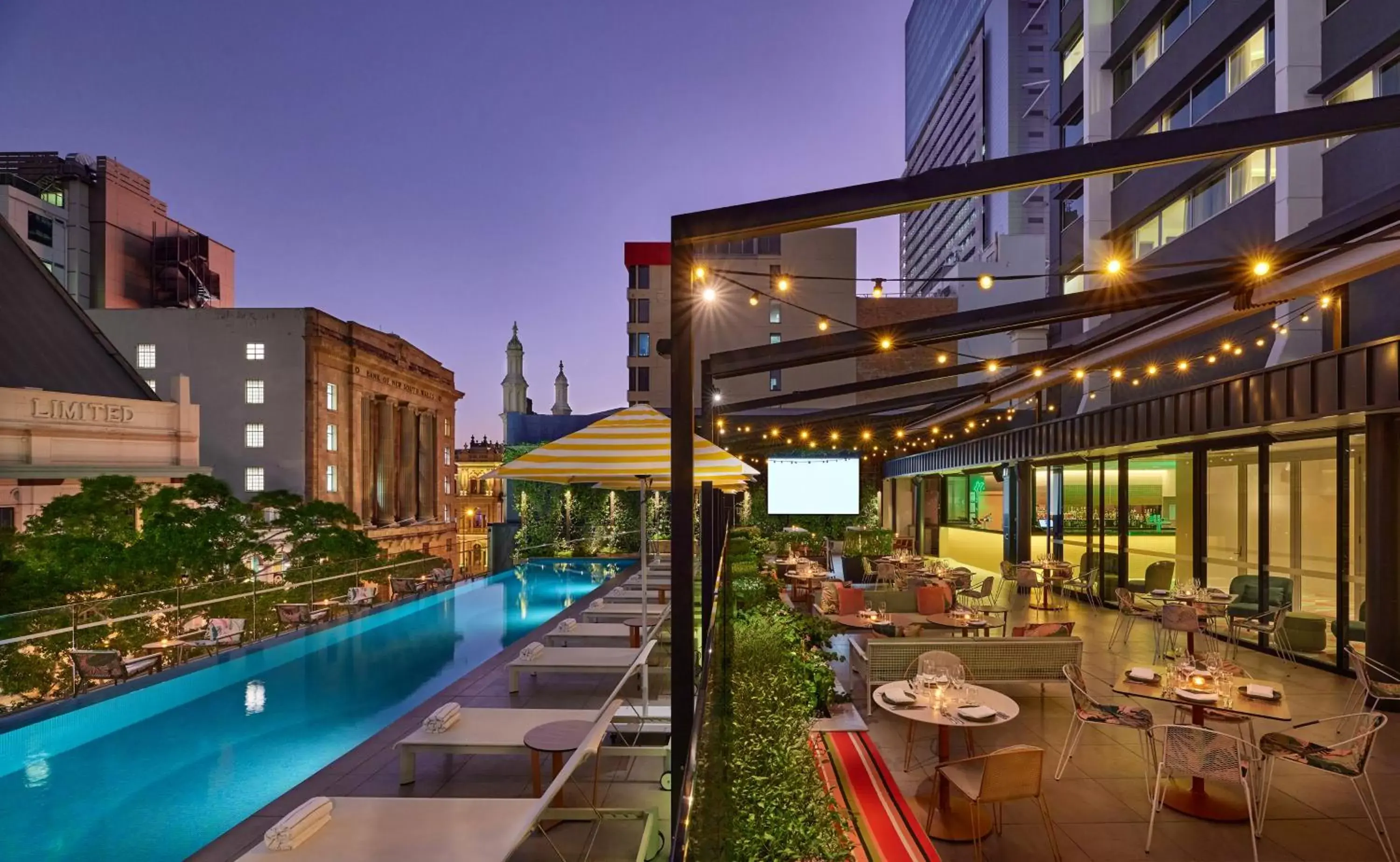 Swimming Pool in Hyatt Regency Brisbane