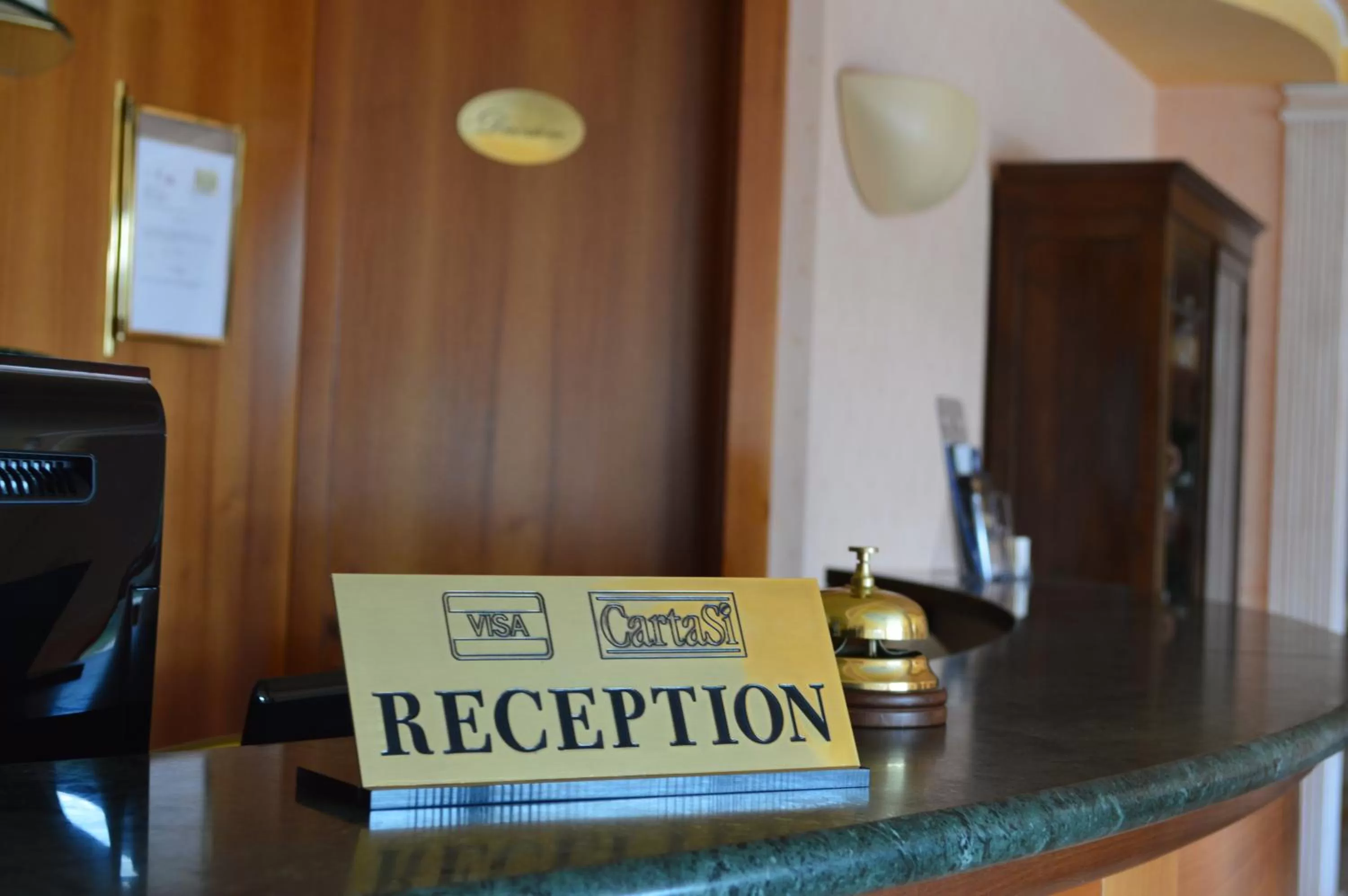 Logo/Certificate/Sign in Hotel Parco Serrone