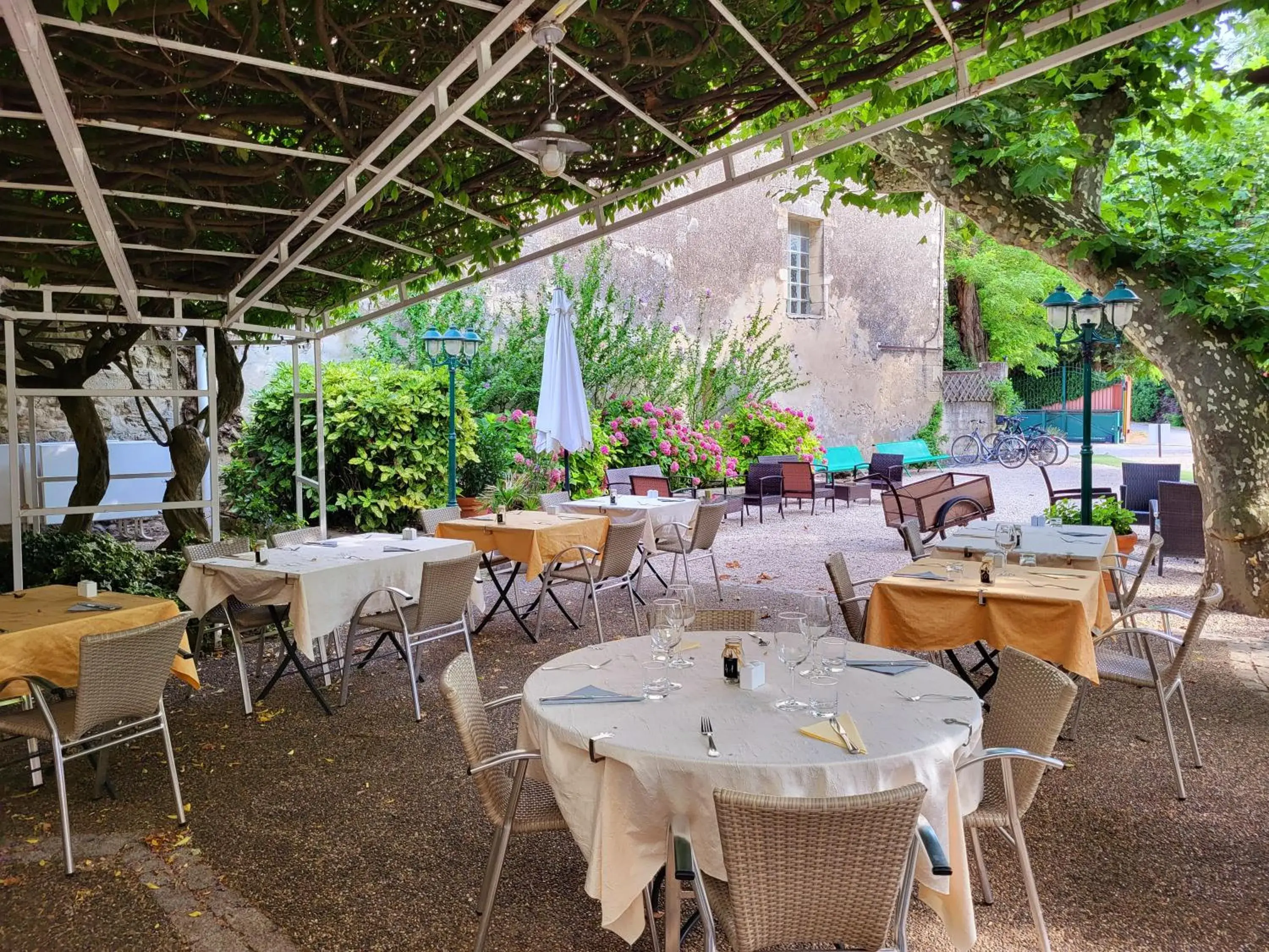 Patio, Restaurant/Places to Eat in Hotel Restaurant la Ferme