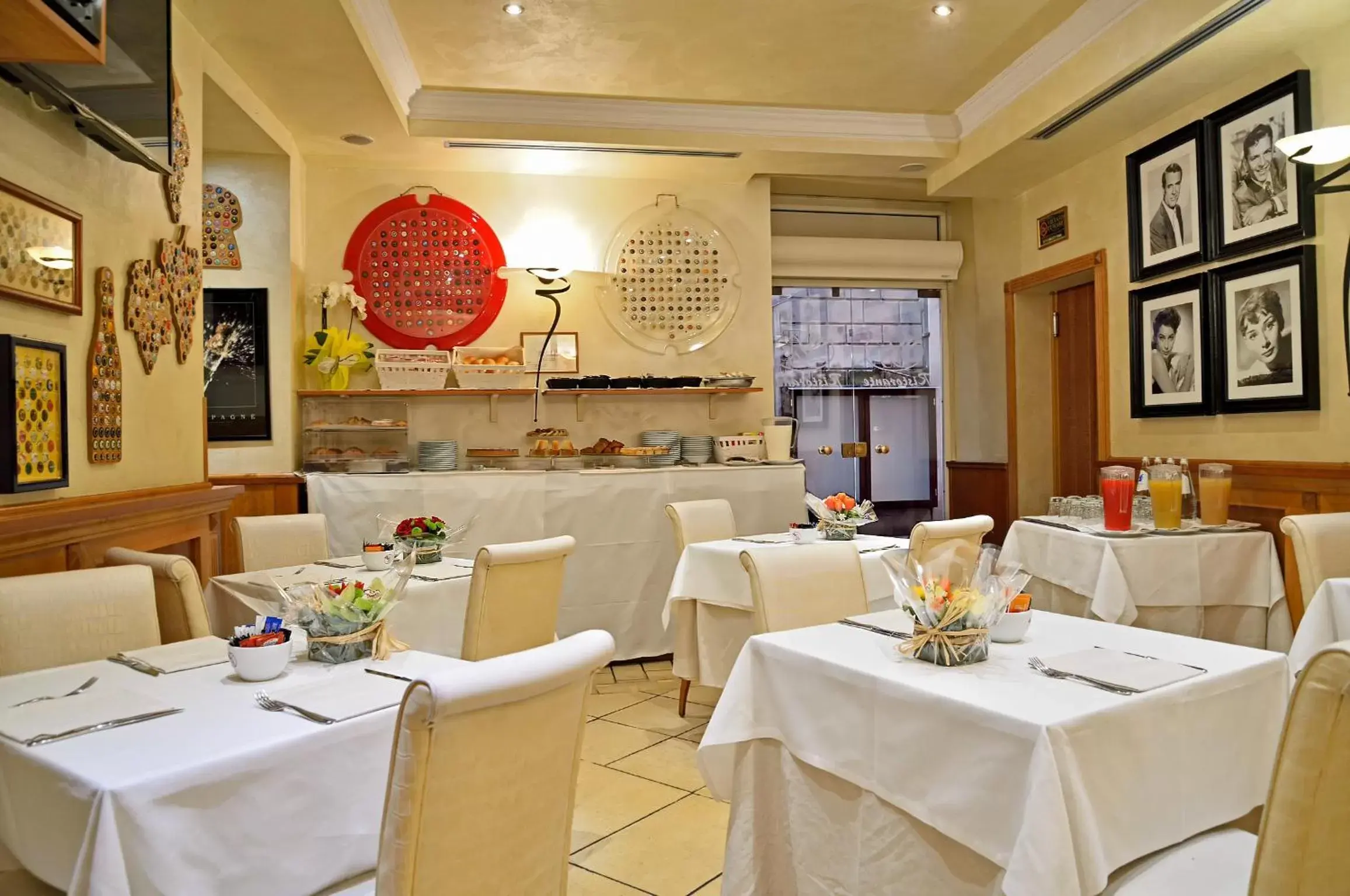 Restaurant/Places to Eat in Hotel Homs