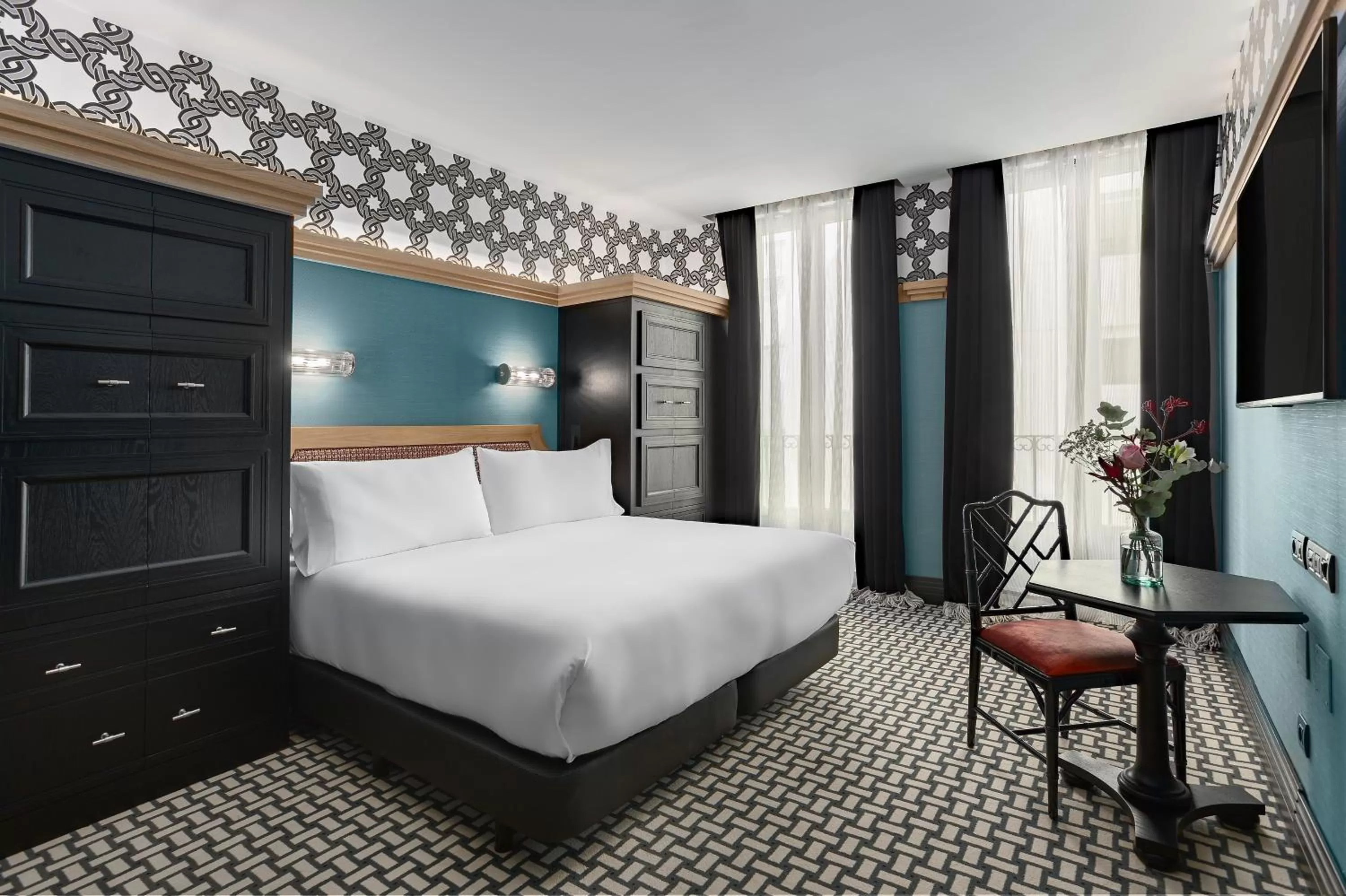 Photo of the whole room, Bed in Room Mate Collection Alba, Madrid