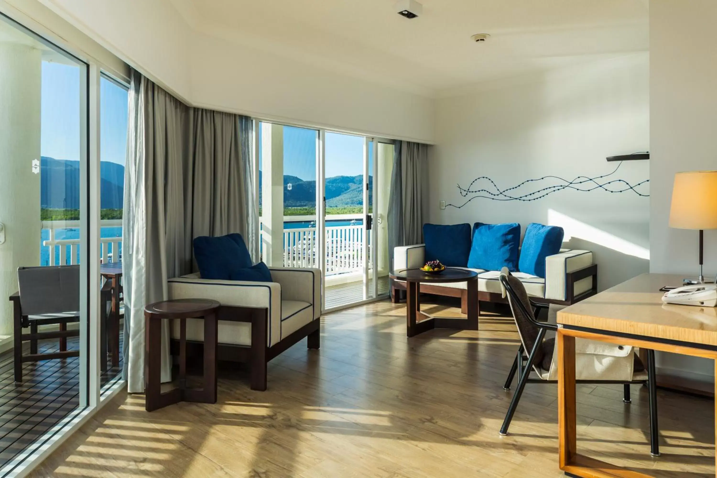 Living room in Shangri-La The Marina, Cairns