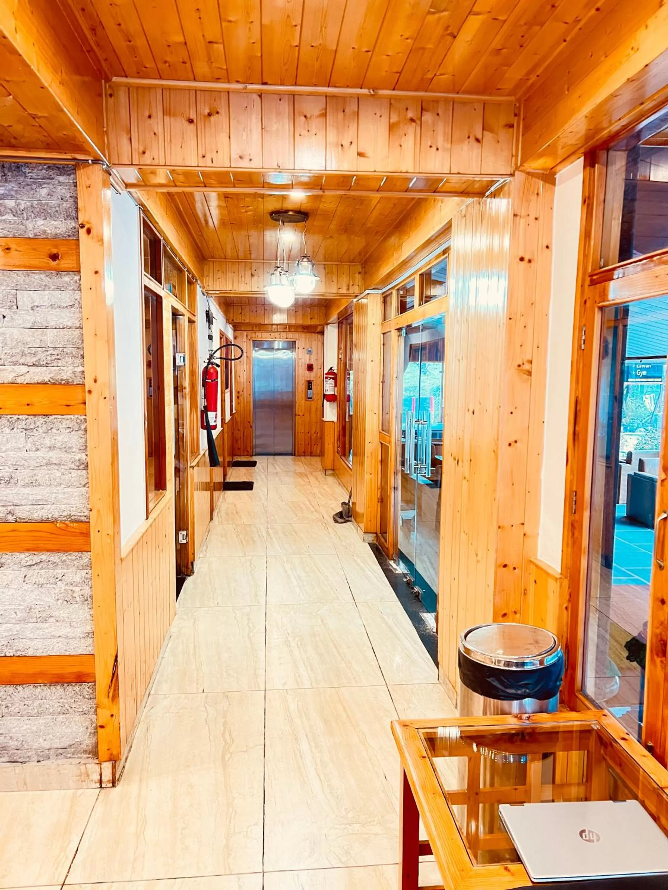 Lobby or reception in Hotel Old Smugglers with Balcony mountain view(A/C hot and Cold)