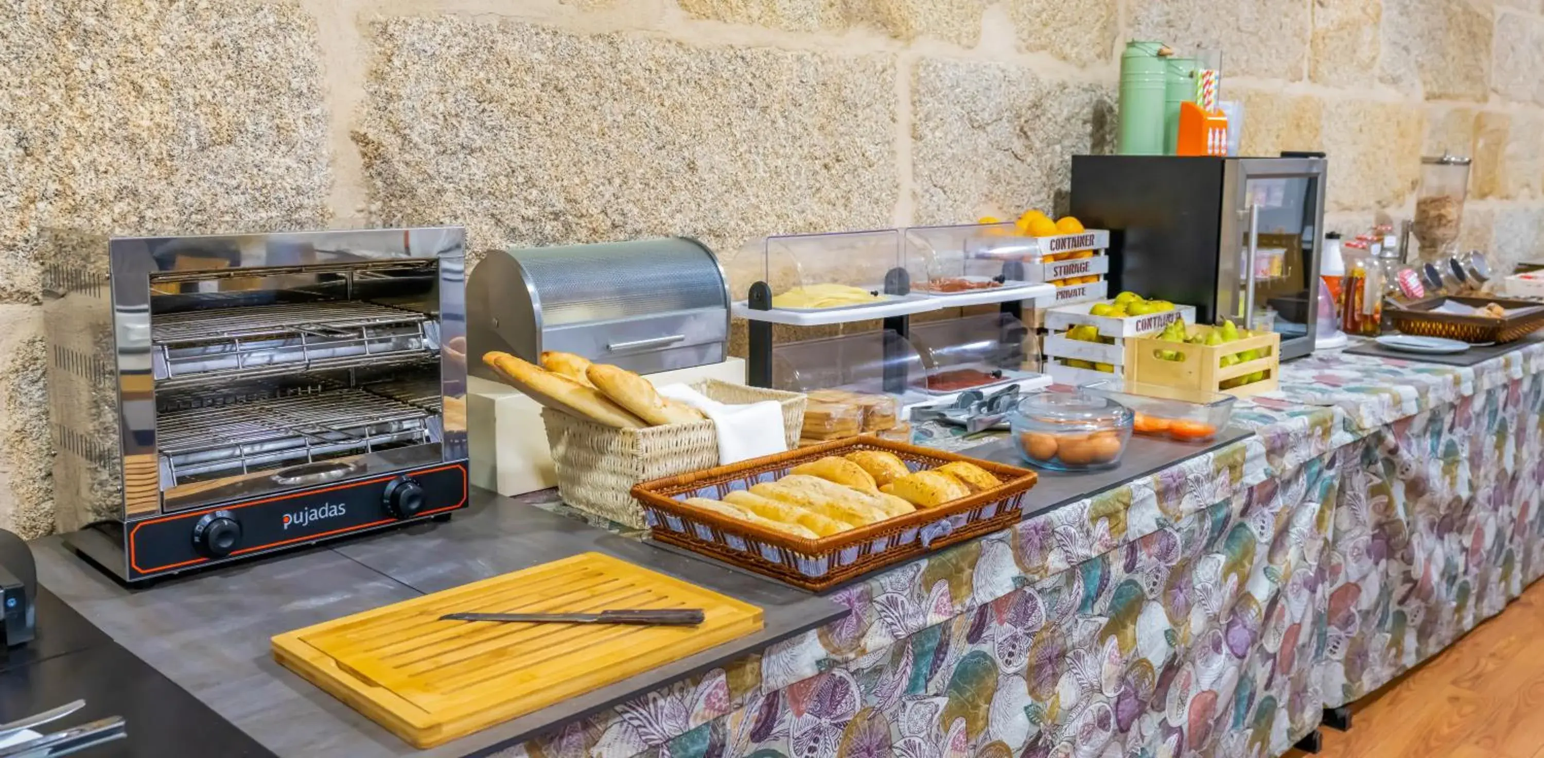 Buffet breakfast in Hotel Junquera Buffet breakfast in Hotel Junquera