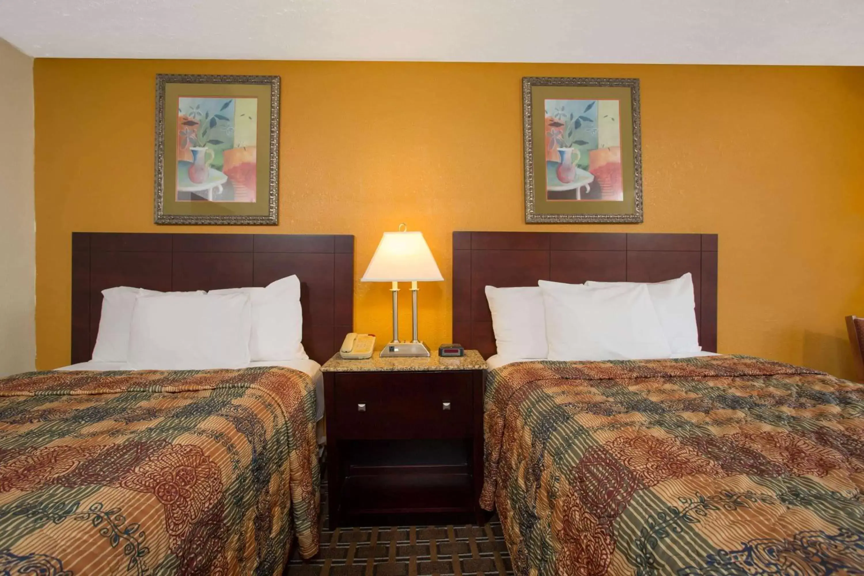 Photo of the whole room, Bed in Days Inn by Wyndham Chester Photo of the whole room, Bed in Days Inn by Wyndham Chester