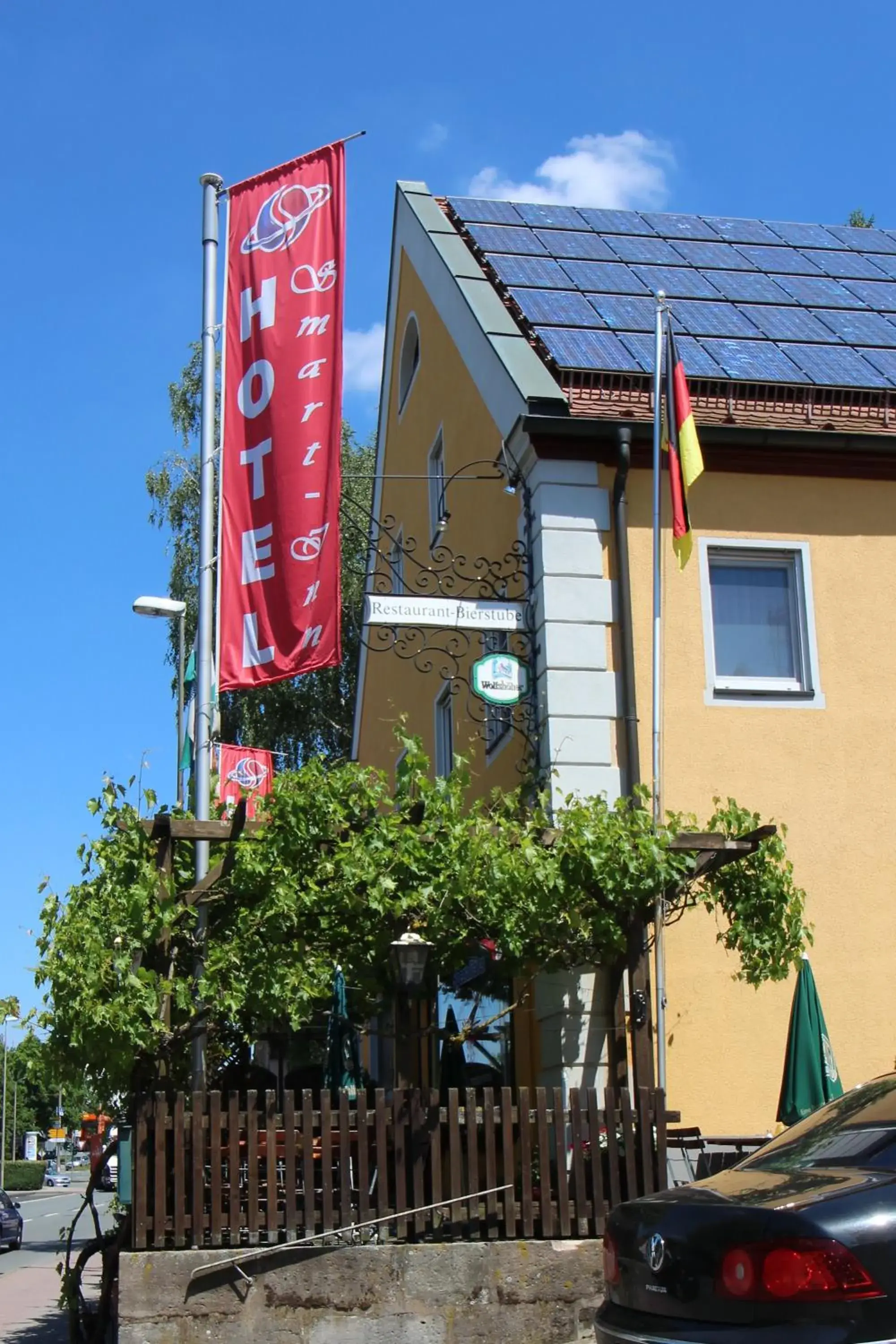 Facade/entrance, Property Building in Hotel Smart-Inn