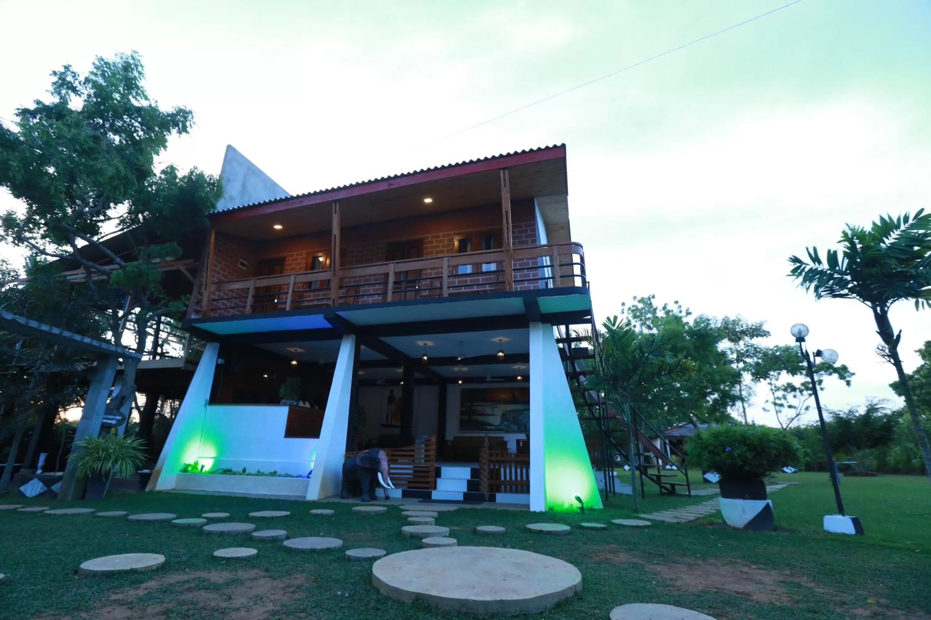 Area and facilities in Eco Hotel Black & White - Anuradhapura