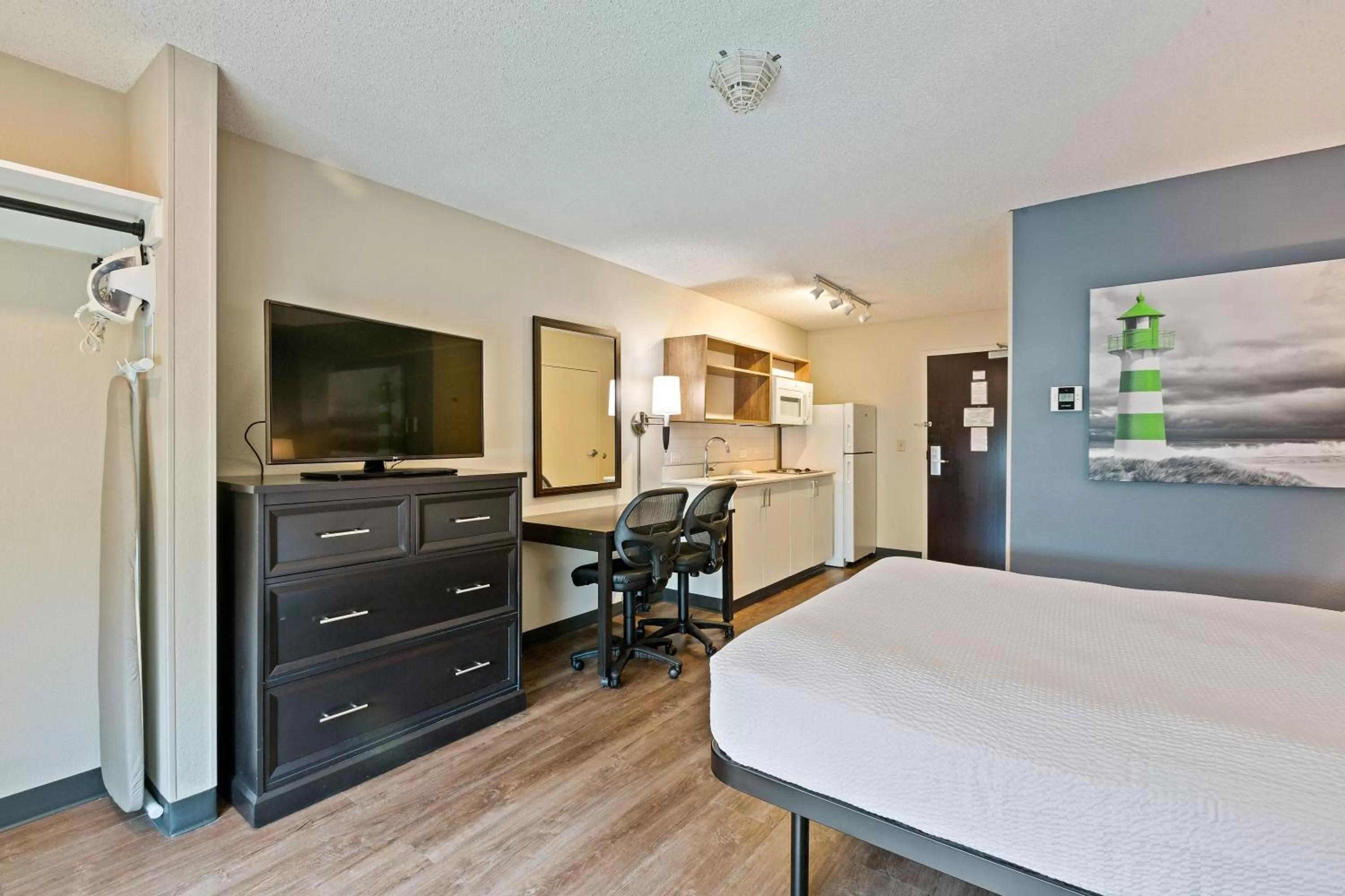 Bed in Extended Stay America Premier Suites - San Francisco - Belmont