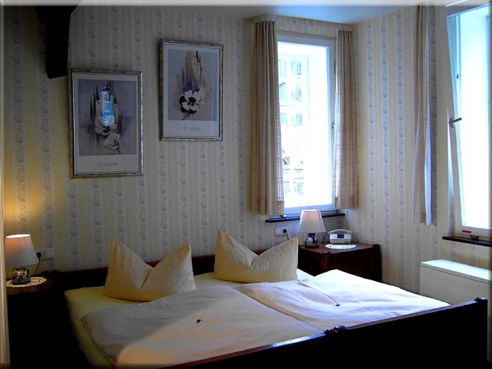 Photo of the whole room, Bed in Hotel Graf Rolshausen