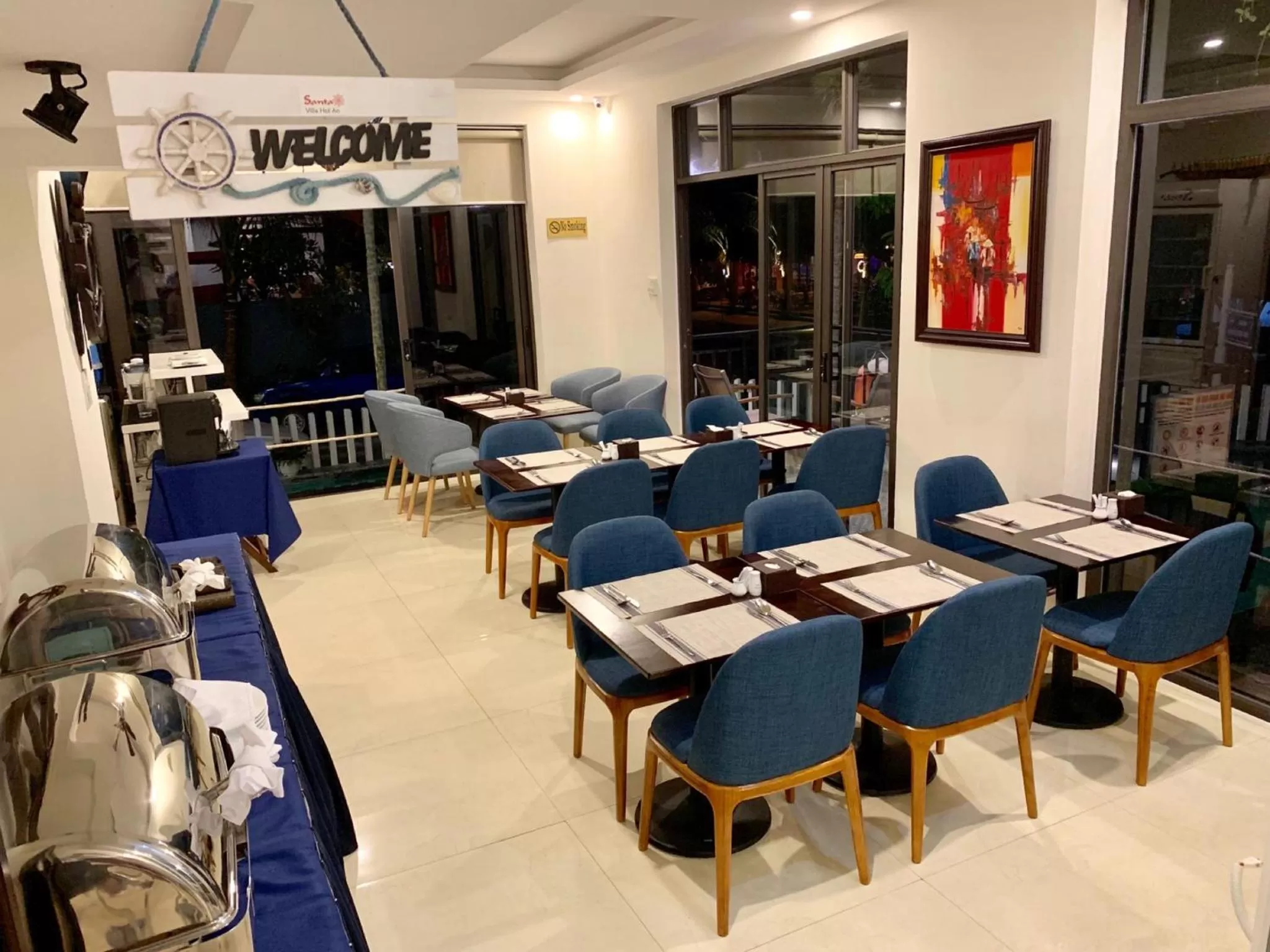 Restaurant/places to eat in Santa Sea Villa