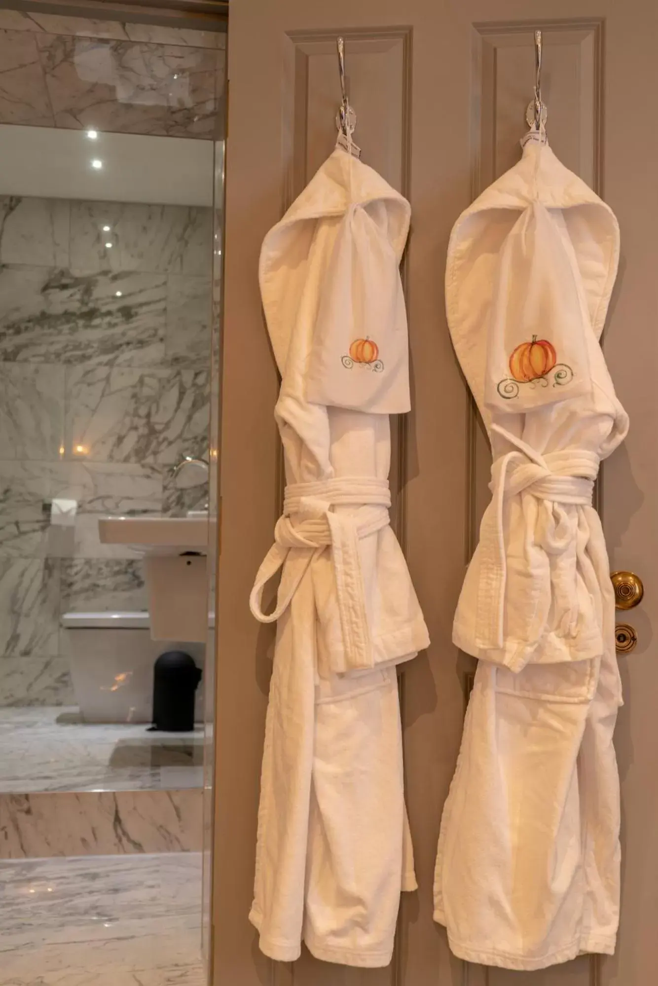 King Room in The Coach and Horses King Room in The Coach and Horses