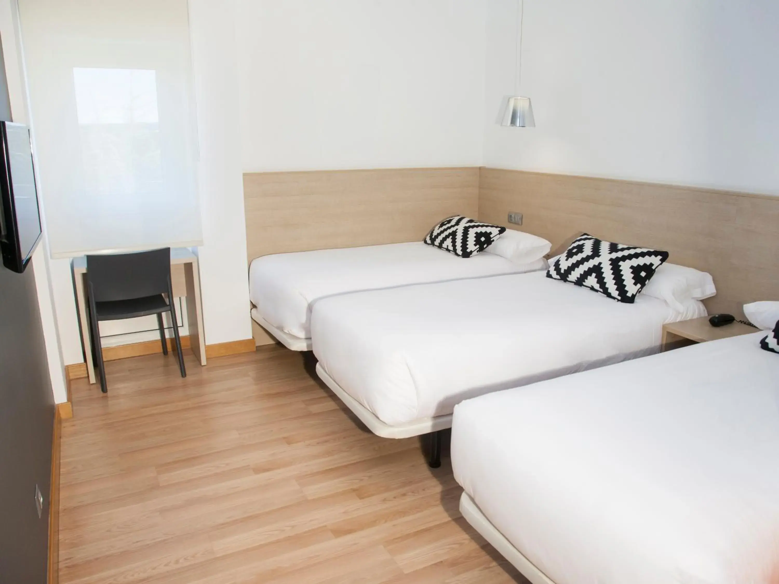 Bedroom, Bed in Hotel Restaurante Cadosa Bedroom, Bed in Hotel Restaurante Cadosa