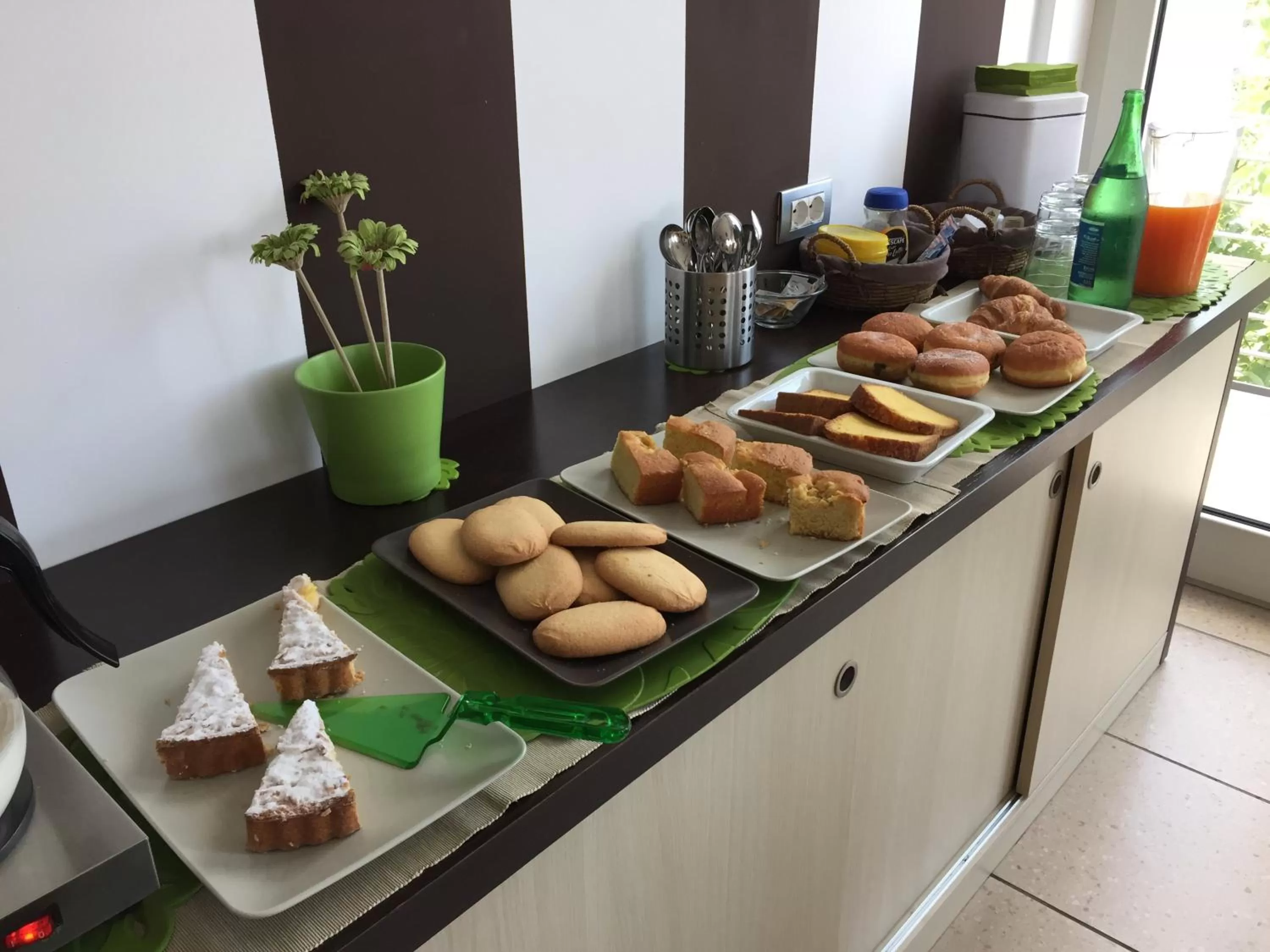 Food and drinks in De Maria House