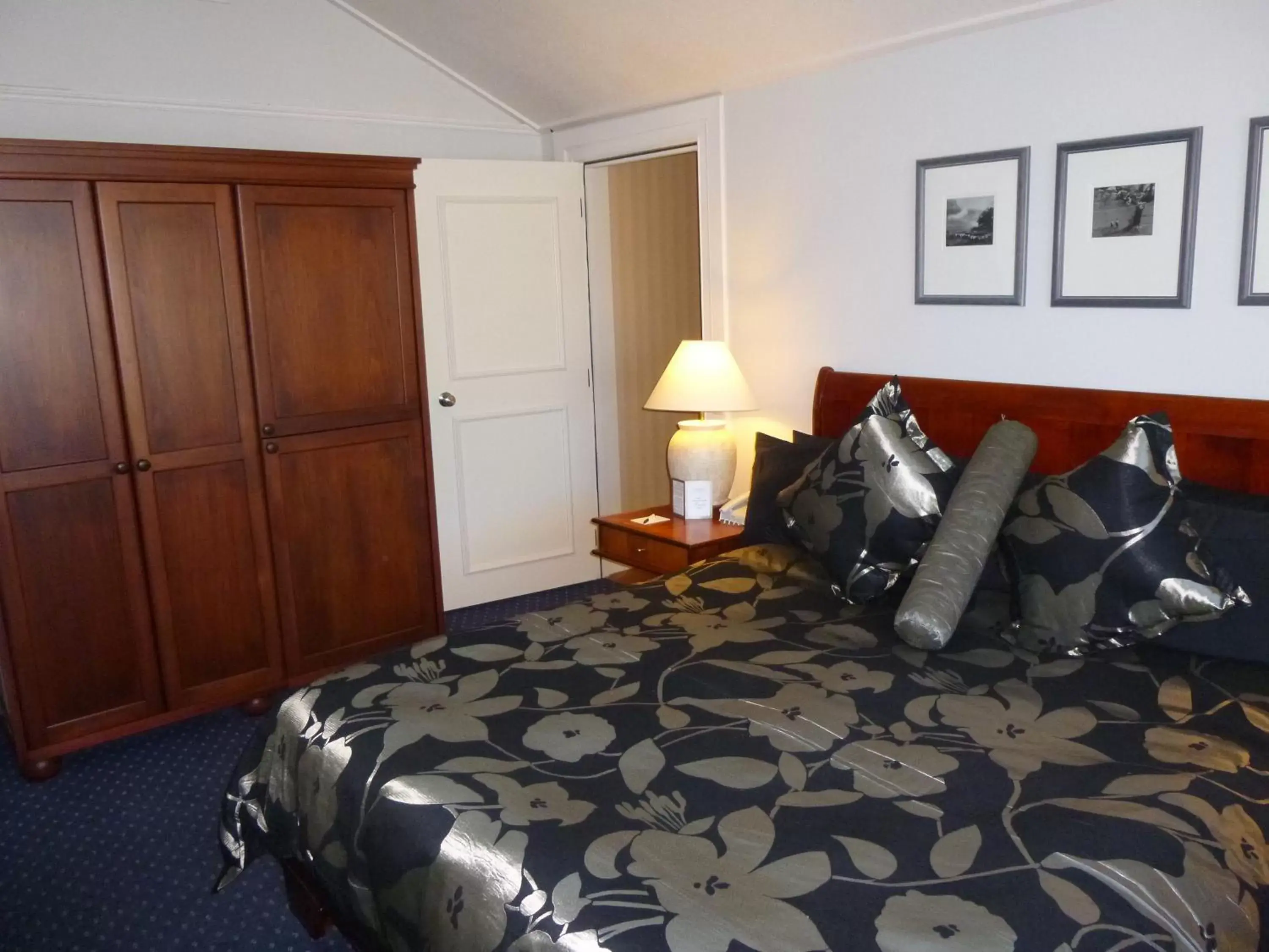 Bed in Millennium Hotel Rotorua