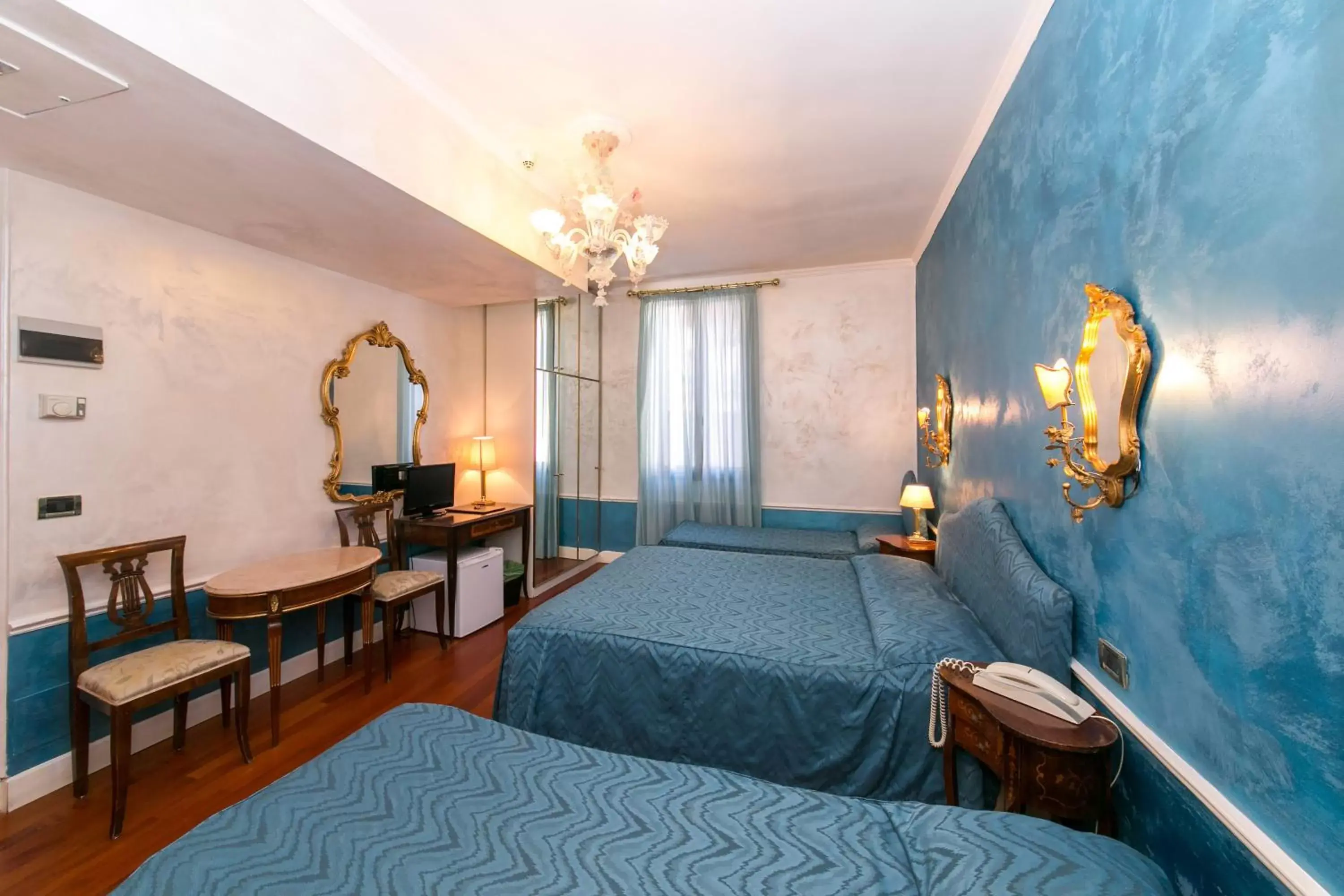 Bed in Hotel Pantalon Bed in Hotel Pantalon