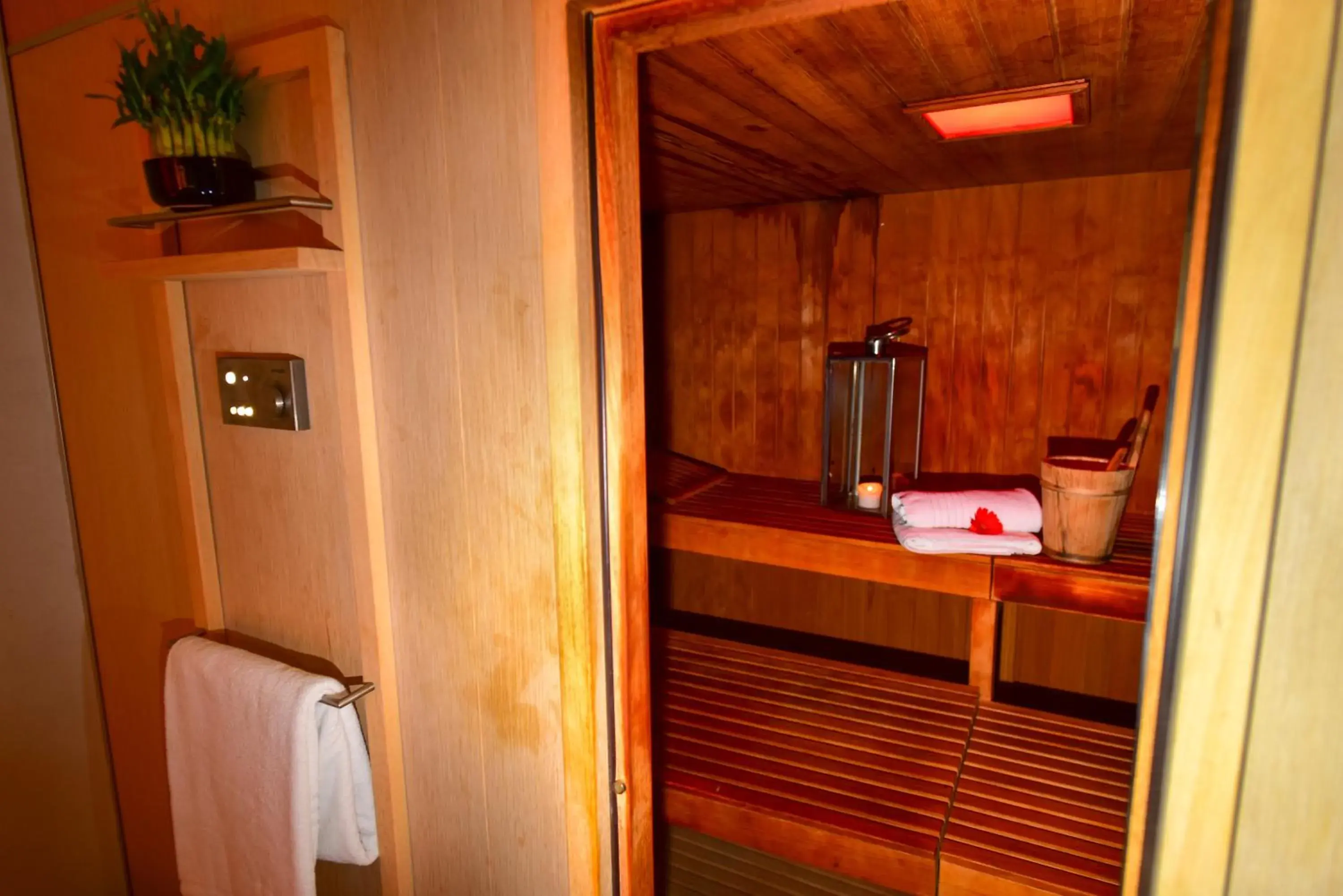 Sauna, Bathroom in Arthotel & Park Lecce