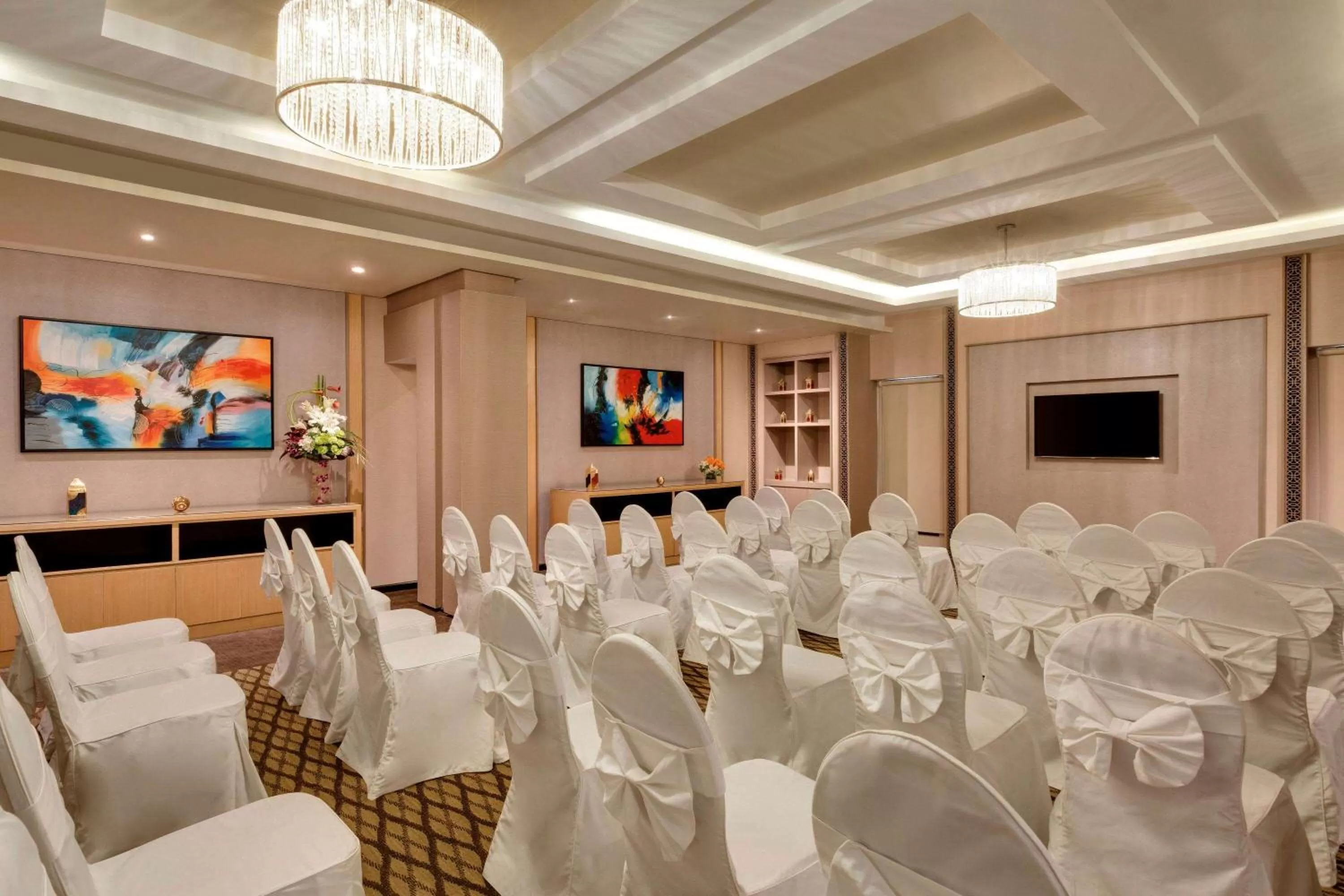 Meeting/conference room in Ramada Hotel and Suites Amwaj Islands