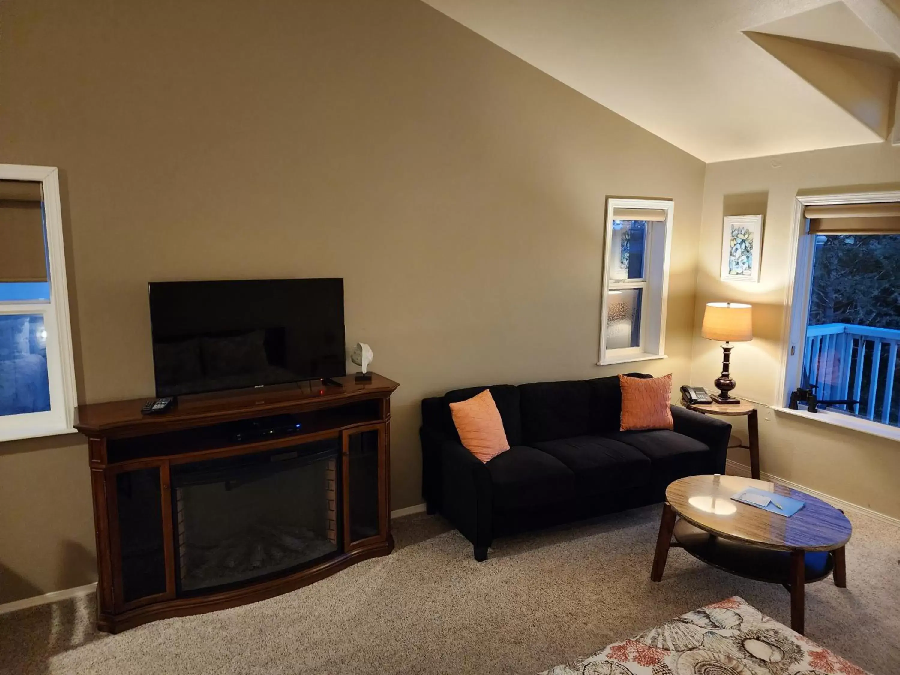 TV/Entertainment Center in Inn at Arch Rock