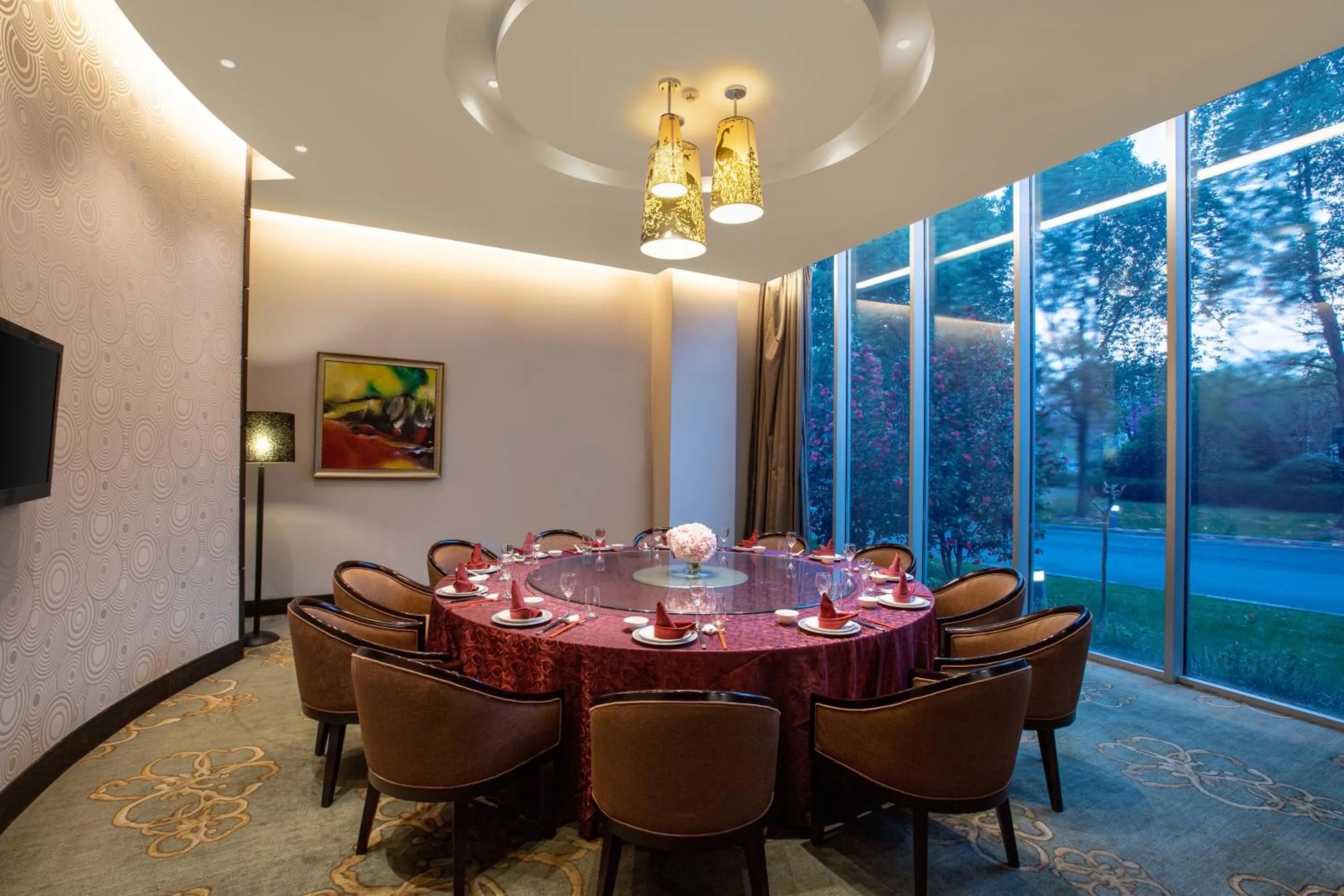 Restaurant/places to eat in Crowne Plaza Shanghai Xiayang Lake by IHG