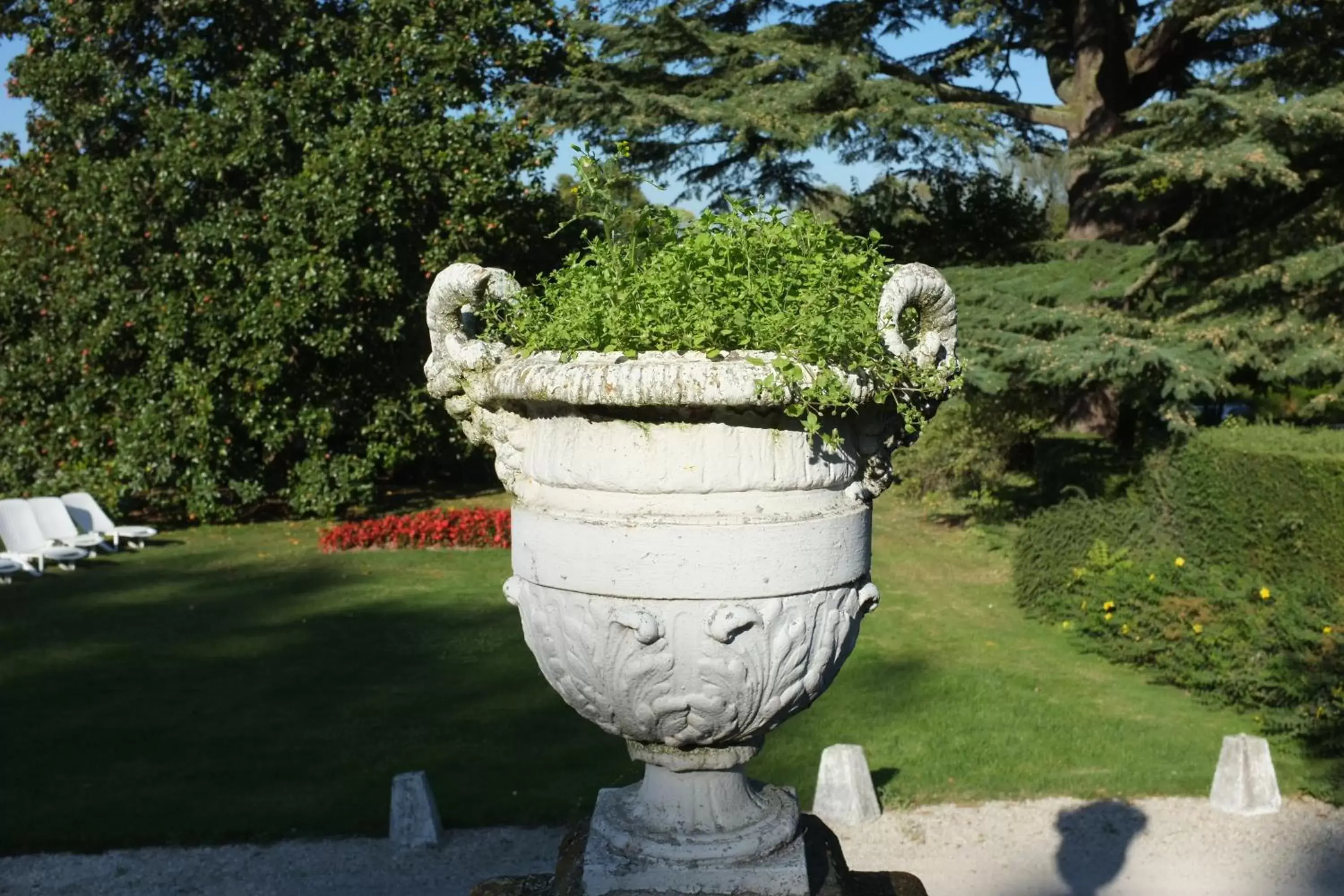 Garden in Chateau de Beaulieu et Magnolia Spa, The Originals Relais (Relais du Silence)