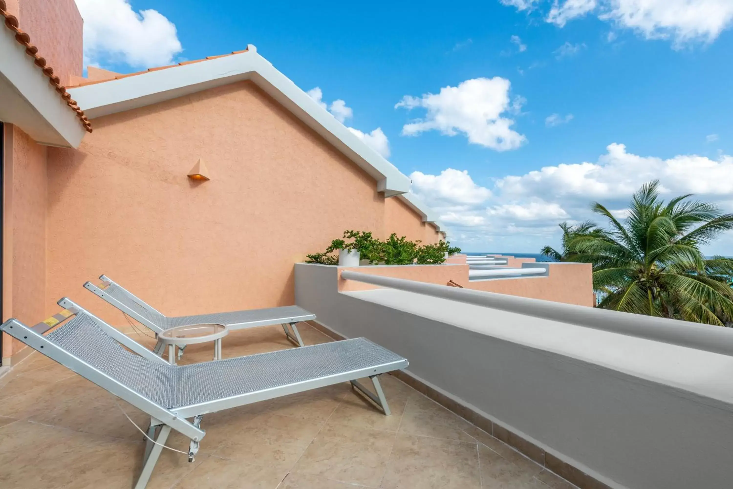 Balcony/Terrace in Wyndham Grand Cancun All Inclusive Resort & Villas