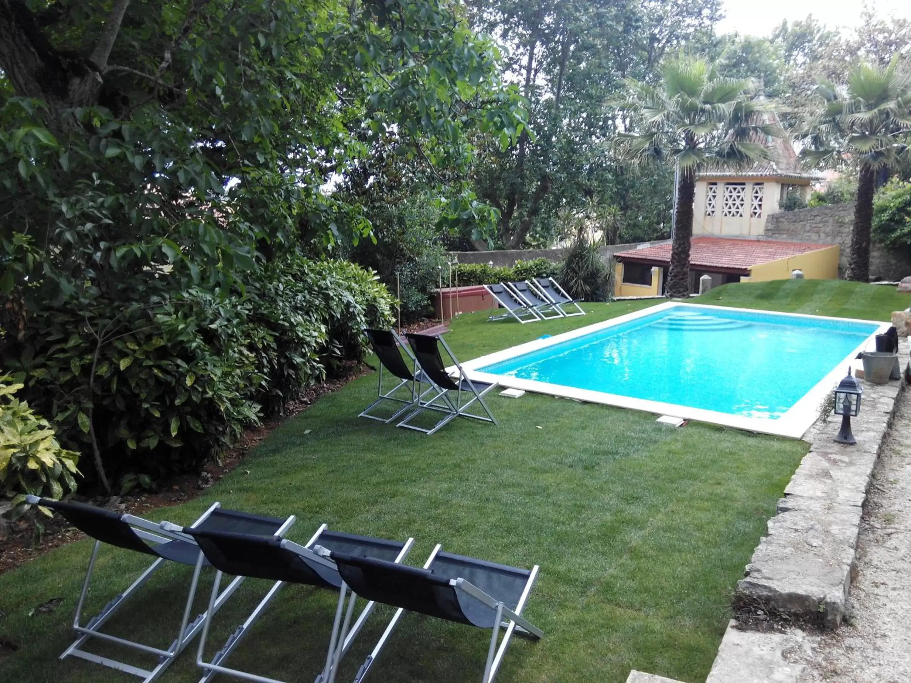 Open Air Bath, Swimming Pool in Guest House Villa dos Poetas