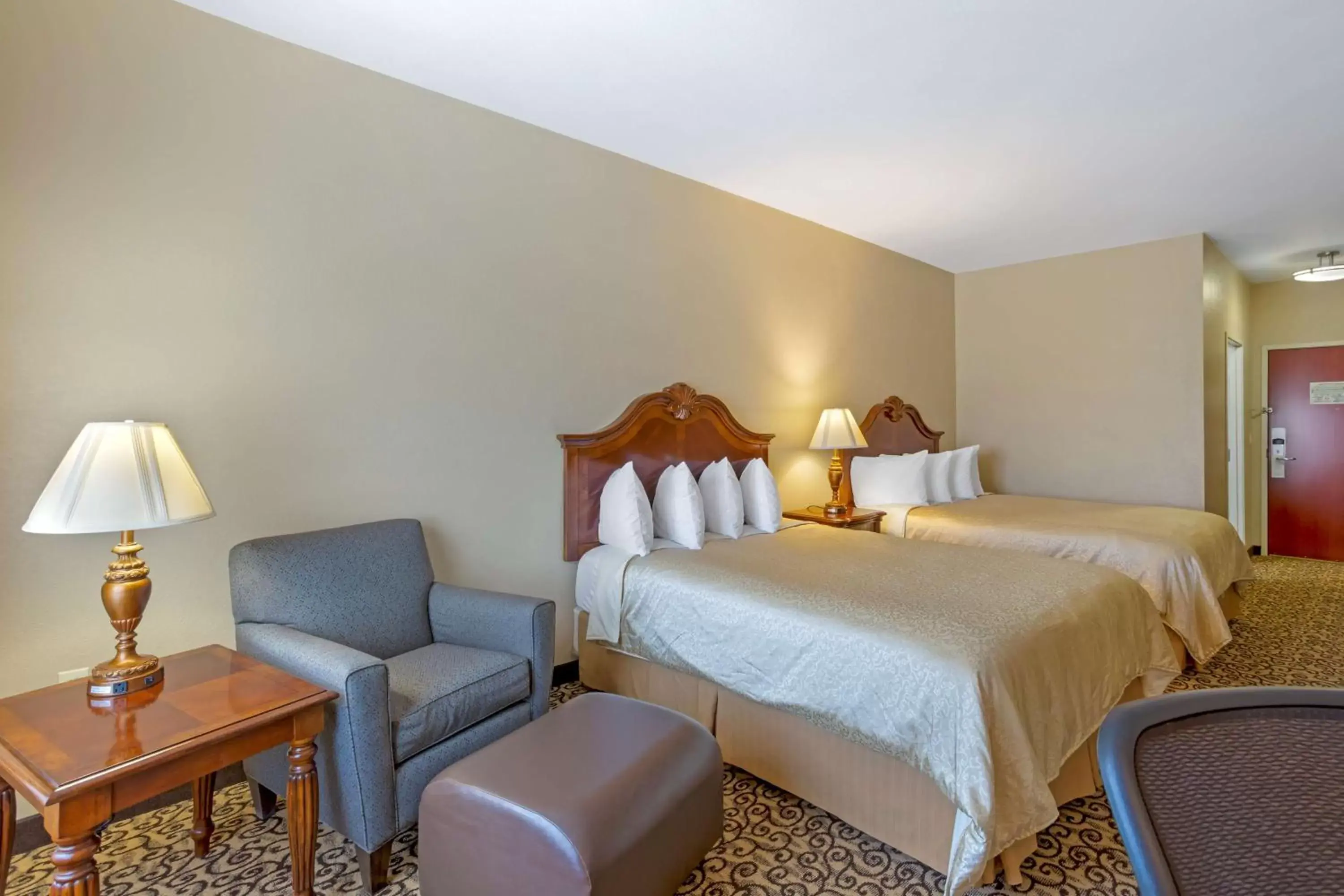 Bedroom, Bed in Best Western PLUS Fossil Country Inn & Suites Bedroom, Bed in Best Western PLUS Fossil Country Inn & Suites