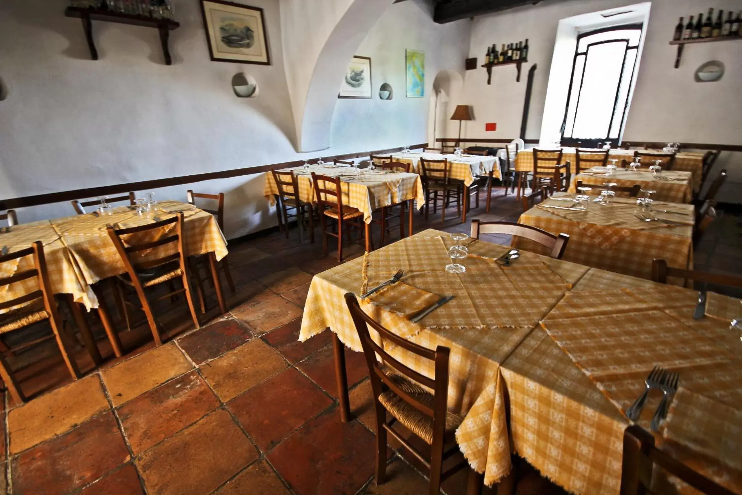 Restaurant/Places to Eat in Il Cantinone Rooms