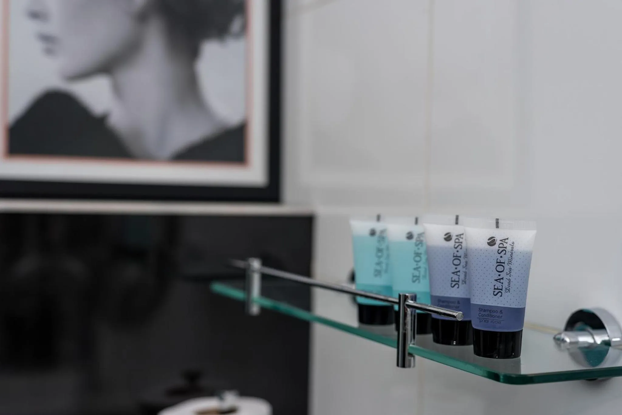 Shower in Ness Hotel