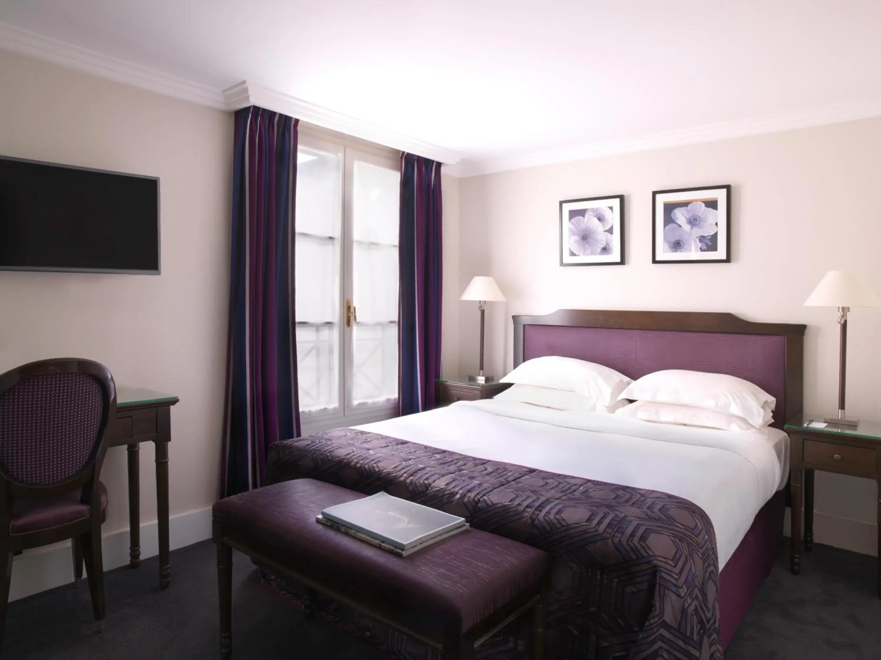 Classic Room in Hotel Royal Saint Honore Paris Louvre Classic Room in Hotel Royal Saint Honore Paris Louvre