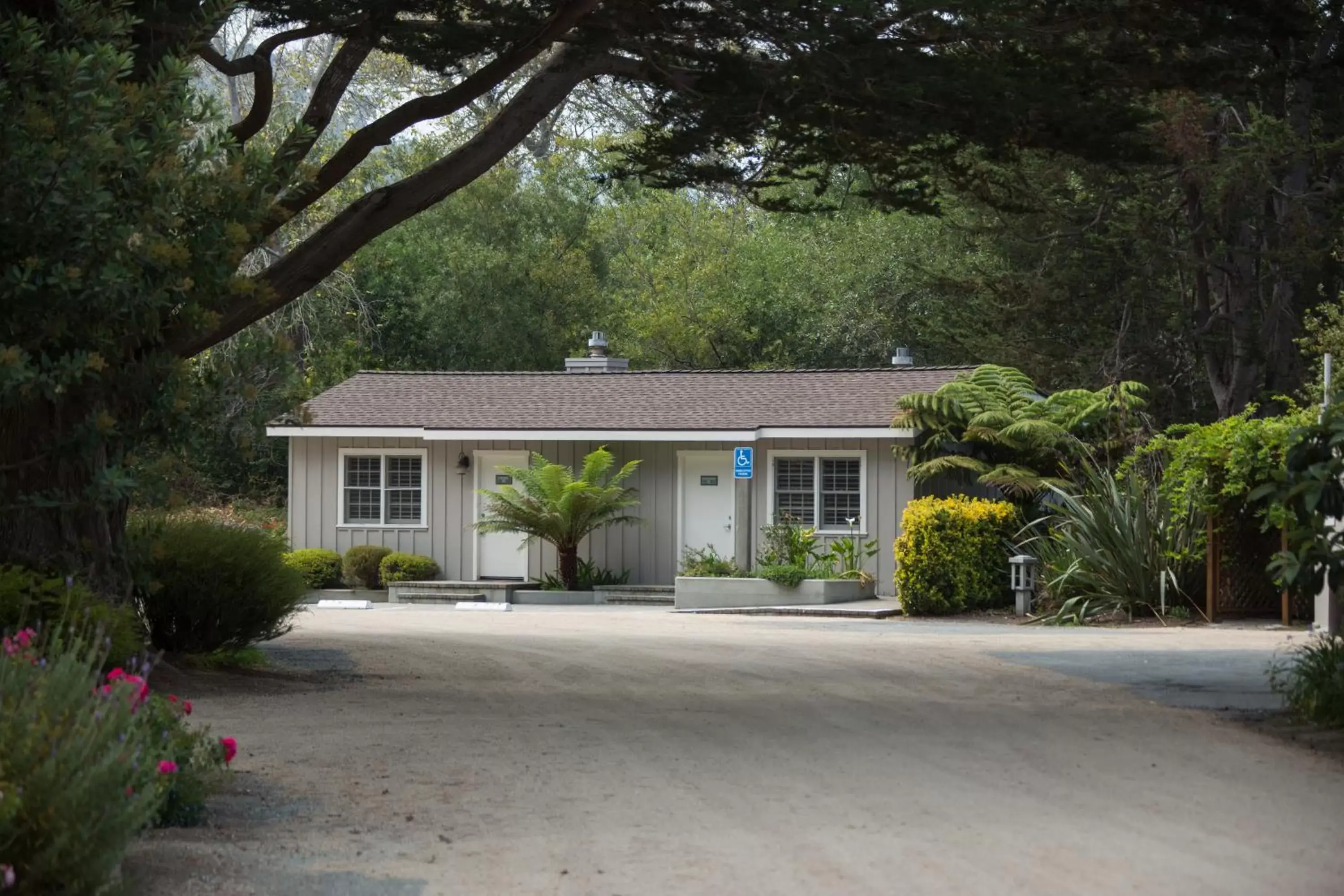 Facade/entrance, Property Building in Carmel River Inn