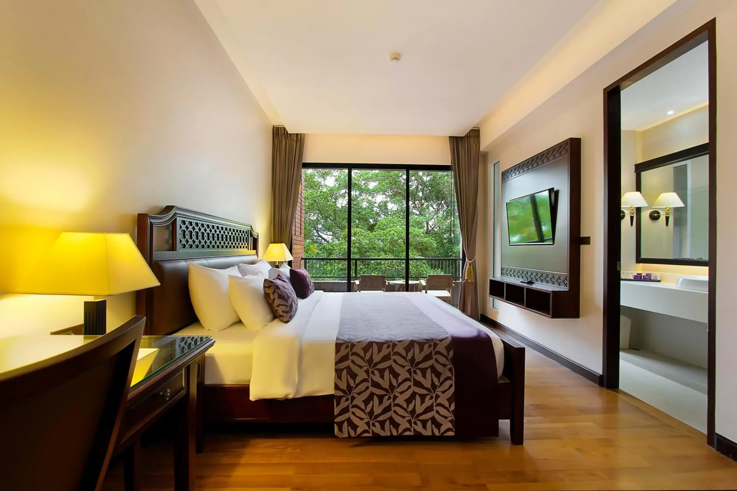 Deluxe Double Room in Rimnaam Klangchan Hotel - SHA Plus