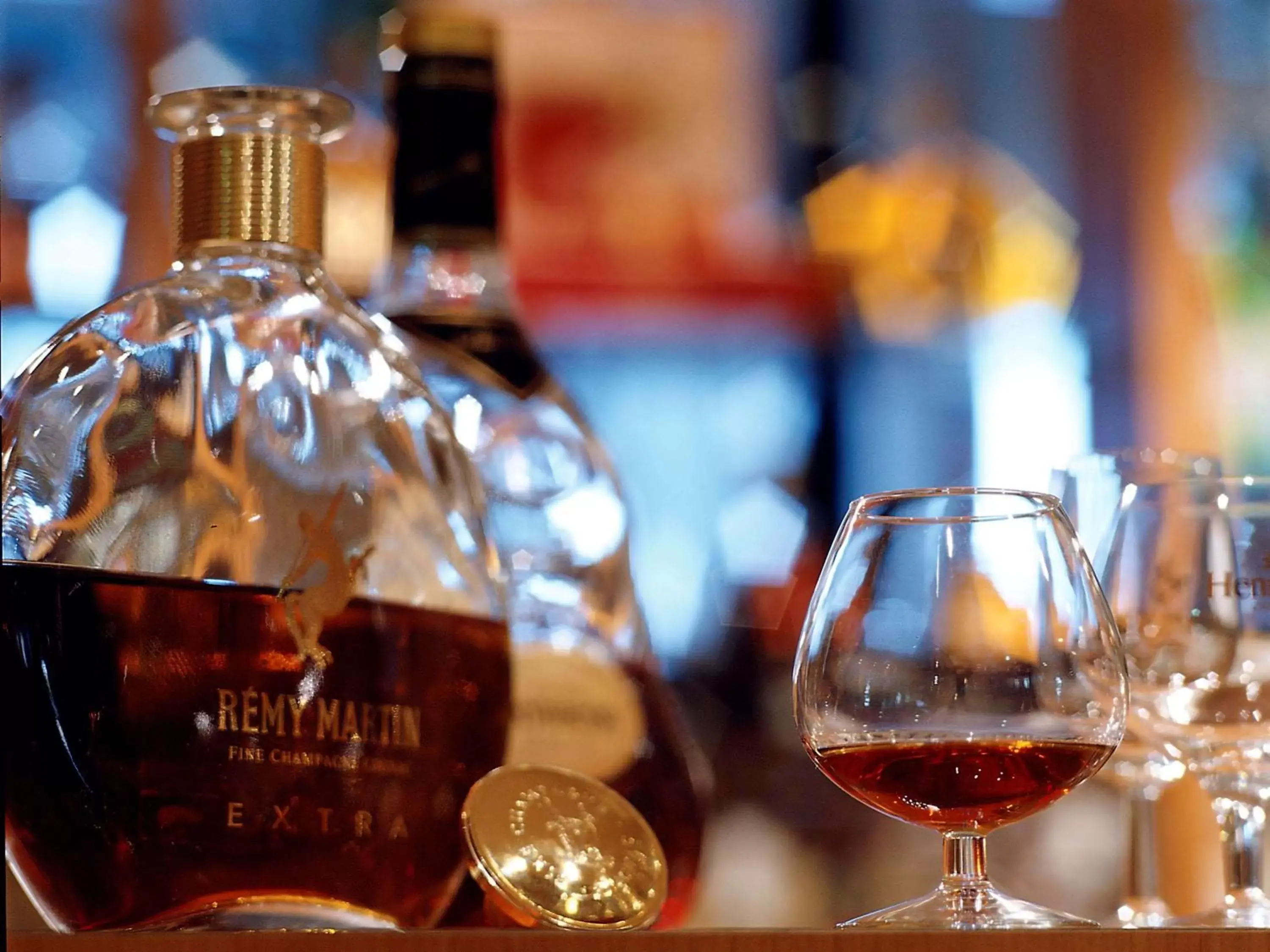 Lounge or bar, Drinks in Ibis Styles Cognac