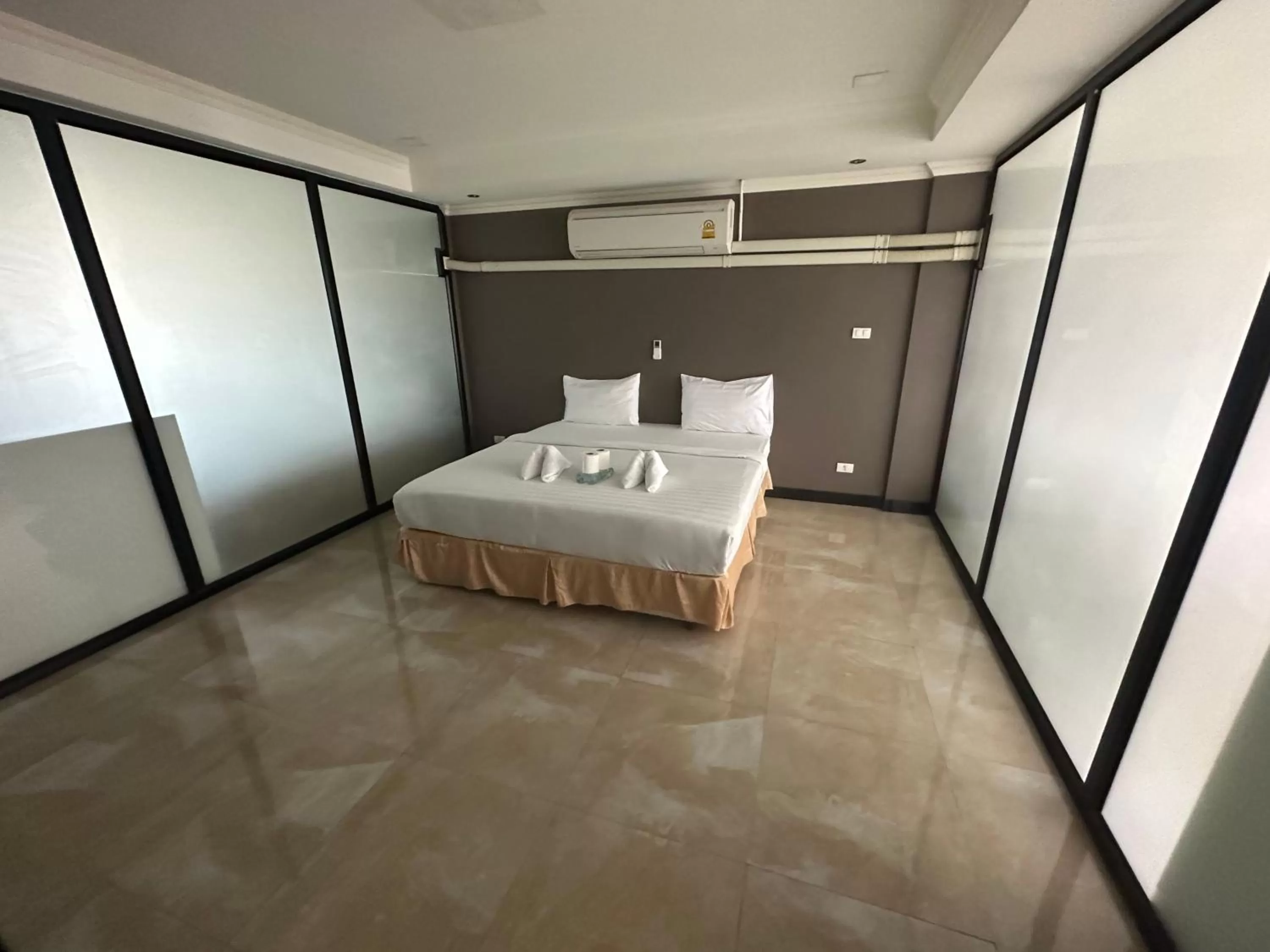 Land Royal Residence