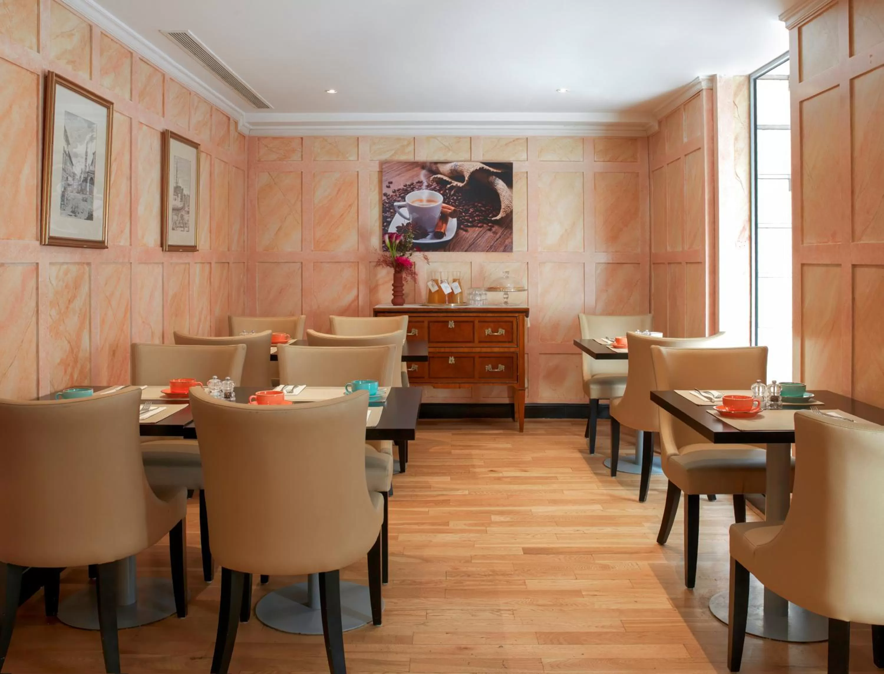 Restaurant/places to eat in Meliá Paris Vendôme