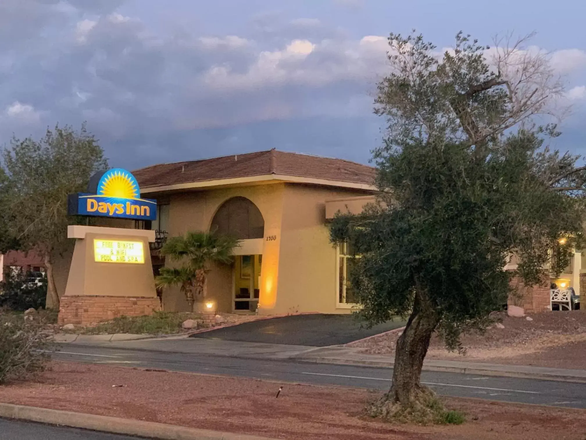 Facade/entrance in Days Inn by Wyndham Lake Havasu