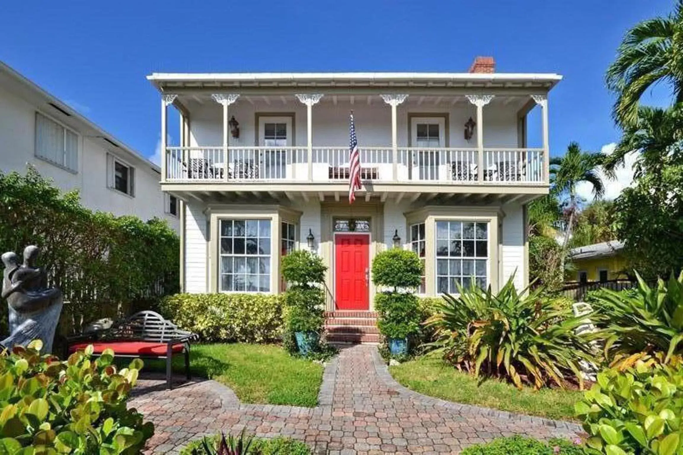 Facade/entrance, Property Building in Sabal Palm House Bed and Breakfast