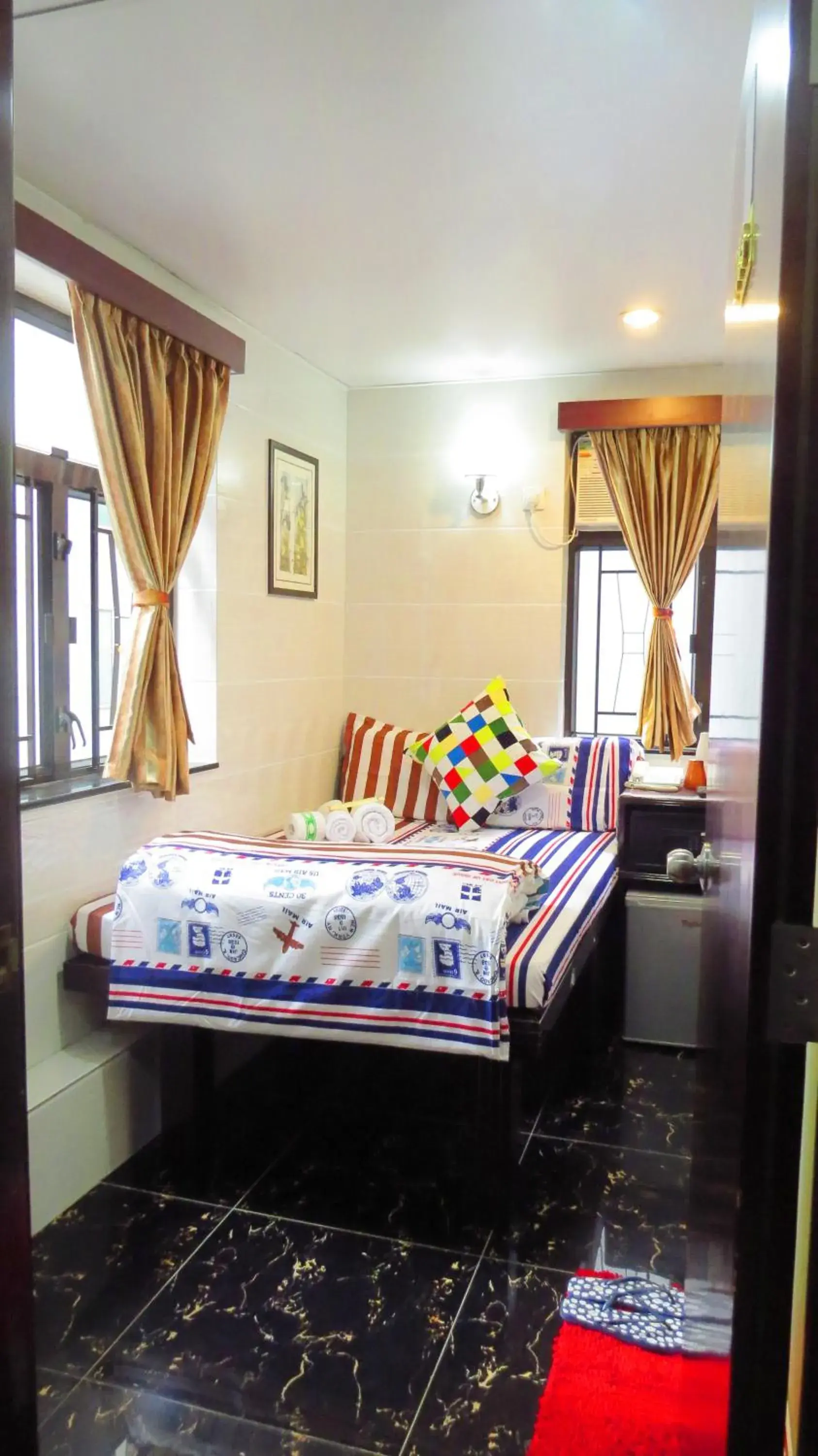 Off site, Bed in Manila Hostel