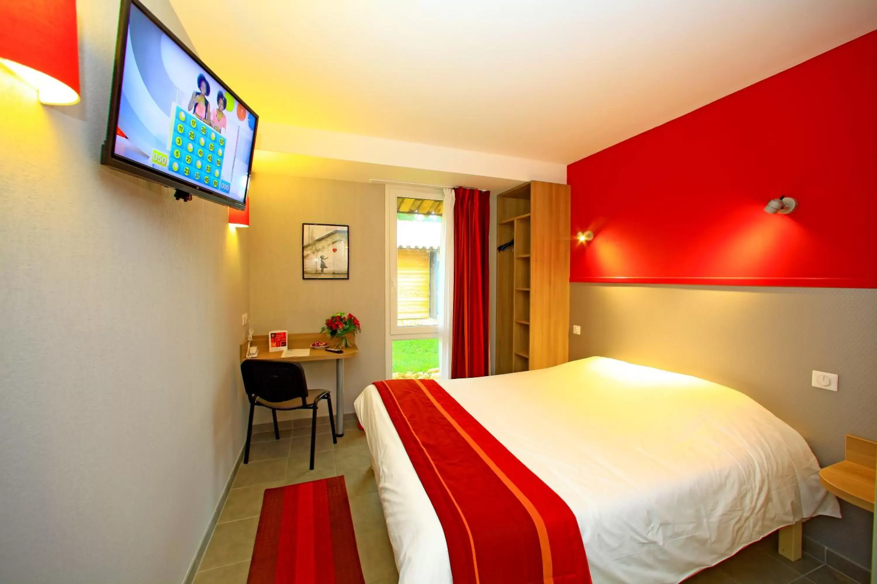 Bedroom, Bed in The Originals City, Hôtel Albizia, Sarlat-la-Canéda (Inter-Hotel)