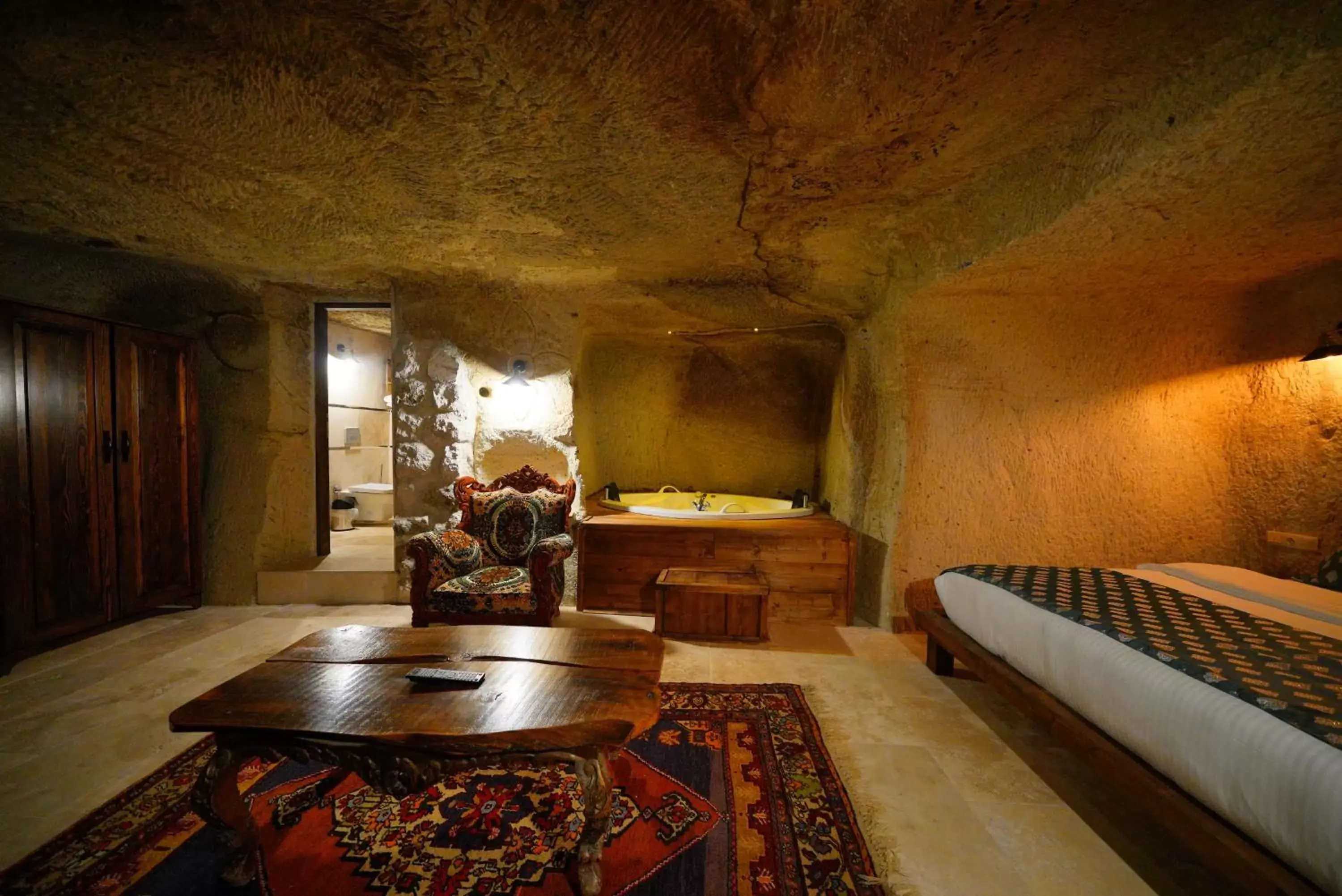 Bath in Cappadocia Nar Cave House & Hot Swimming Pool