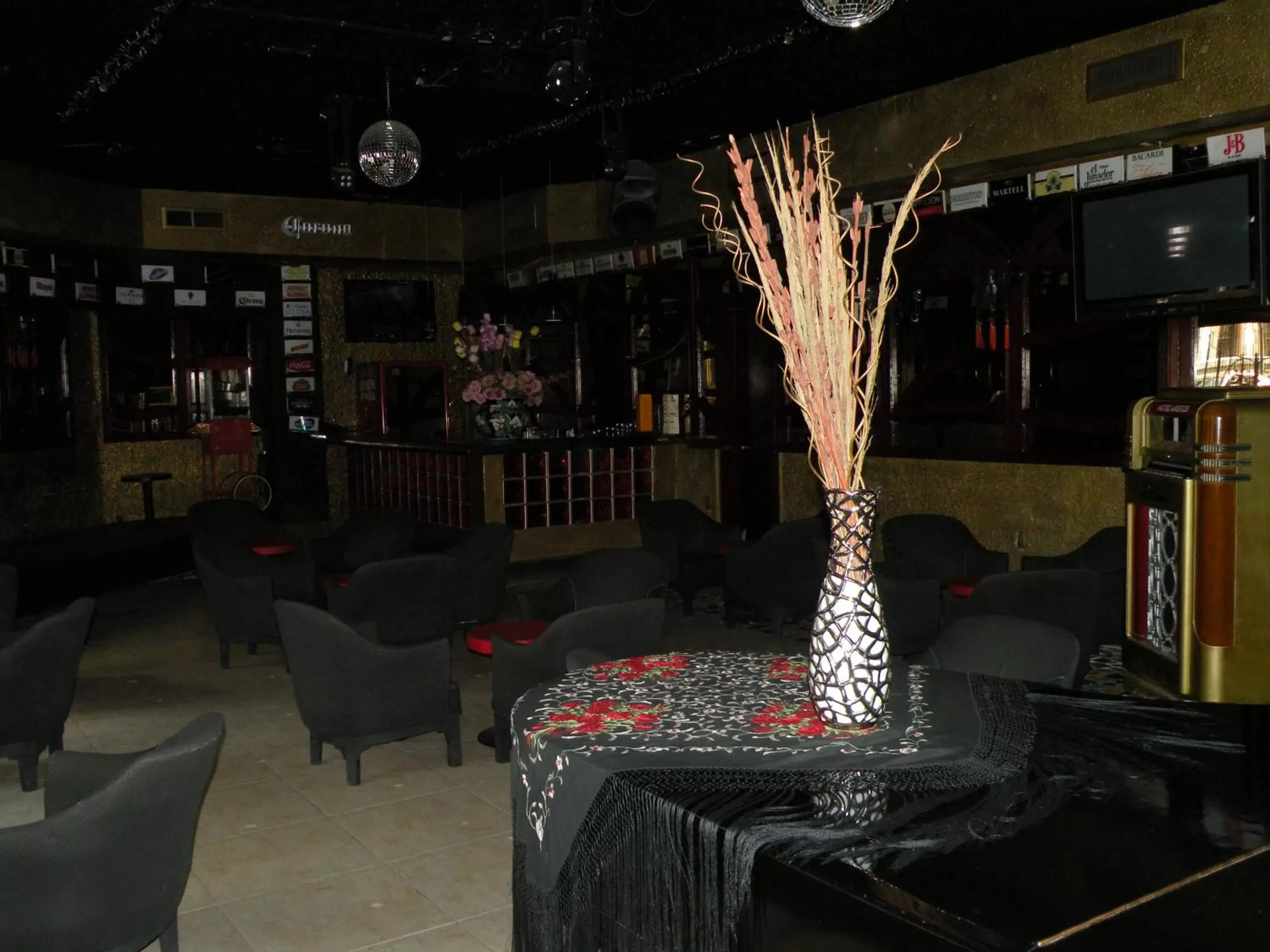 Nightclub / DJ, Lounge/Bar in Aristos Puebla