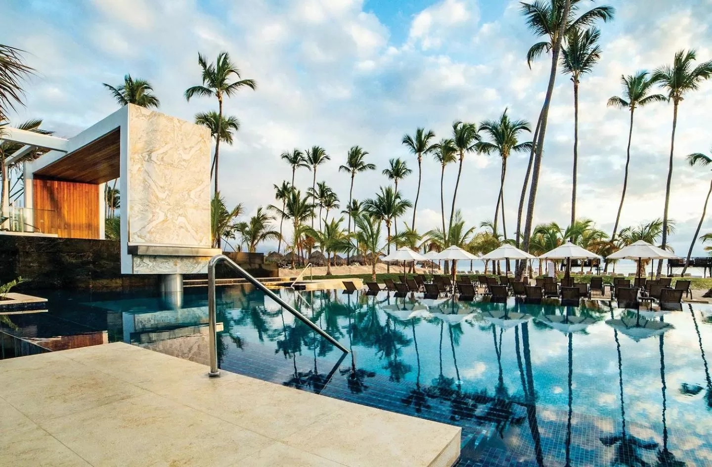 Swimming pool in Secrets Royal Beach Punta Cana - Adults Only - All Inclusive