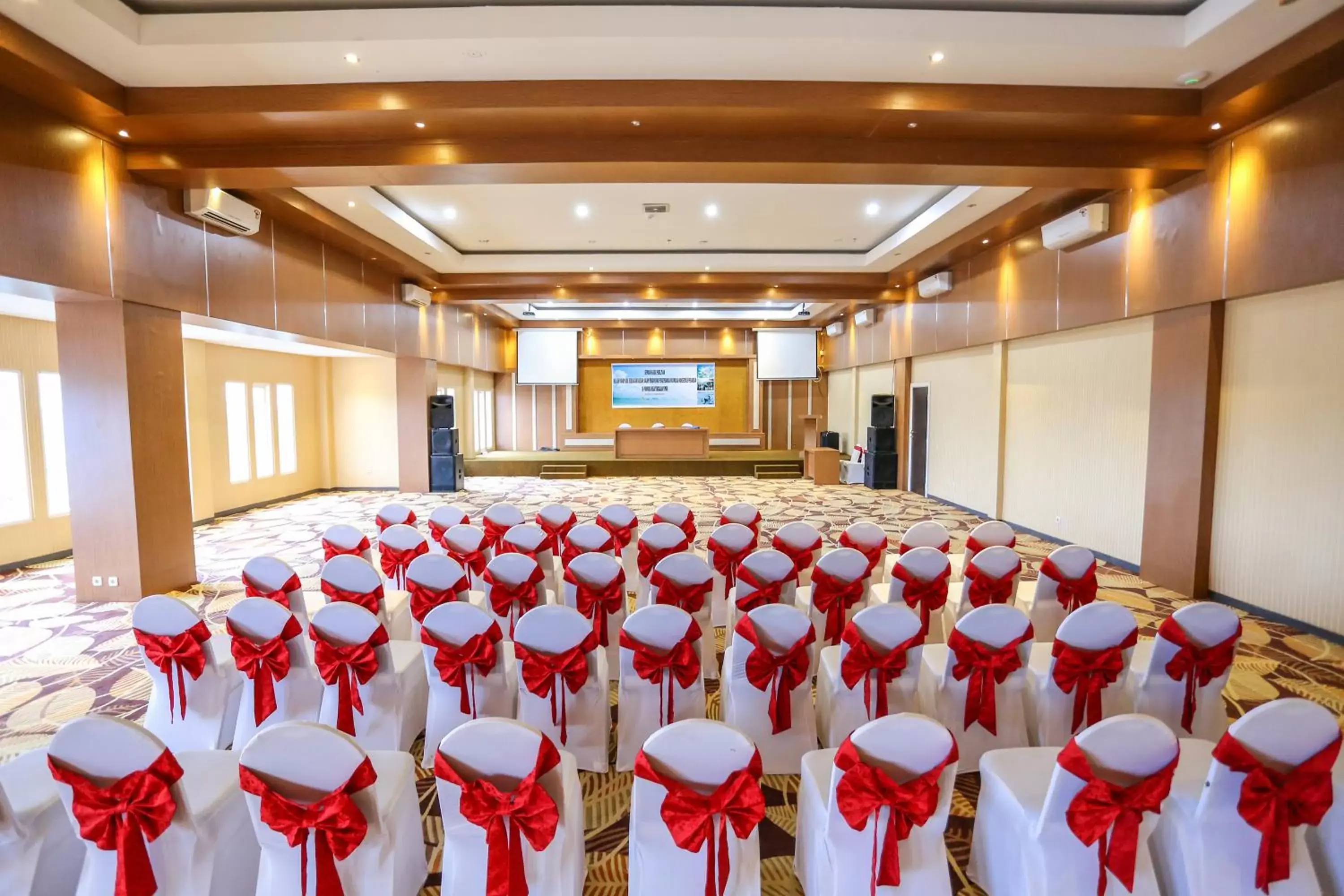 Banquet/Function facilities, Banquet Facilities in Sylvia Hotel Kupang