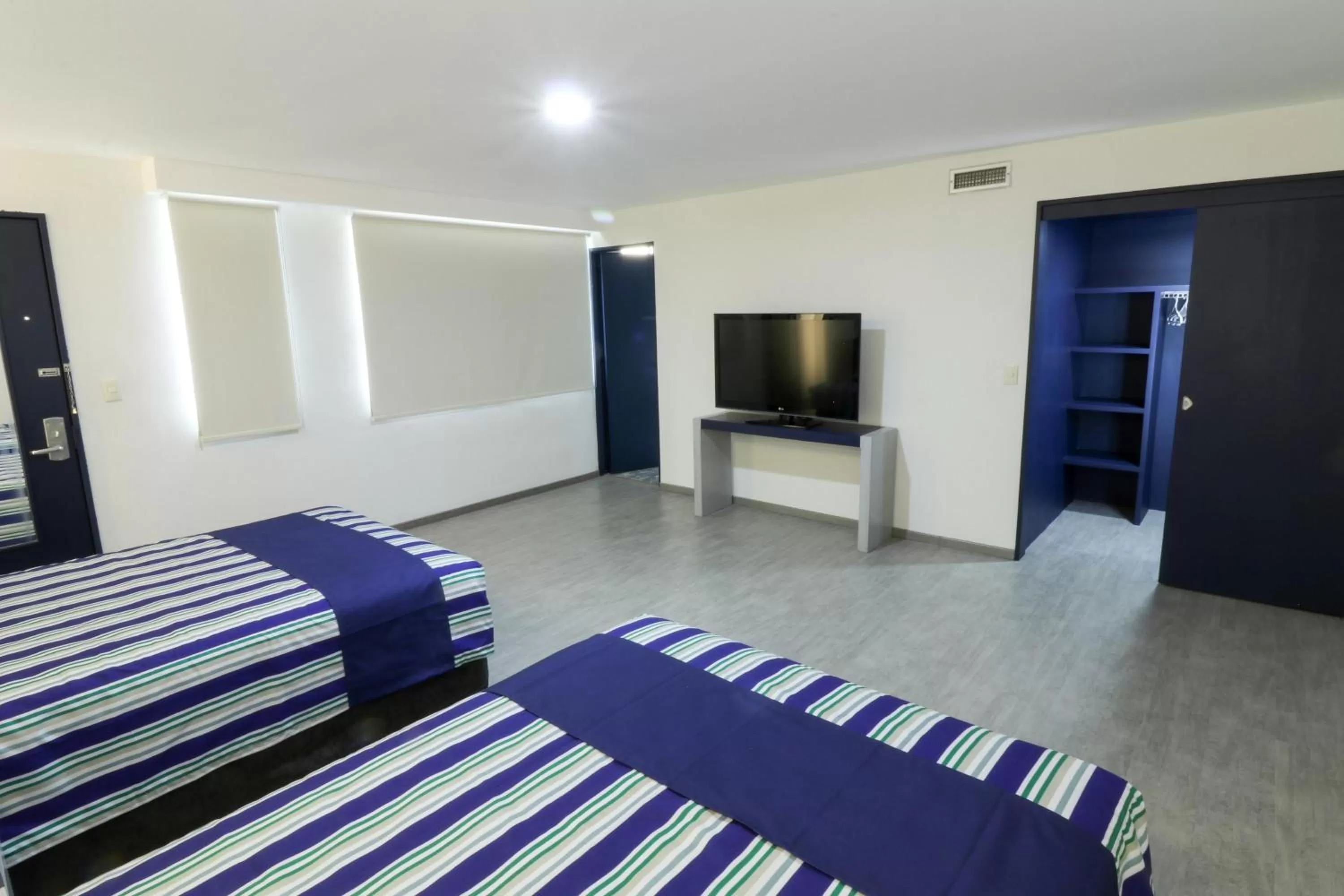 Photo of the whole room, Bed in Hotel Mallorca