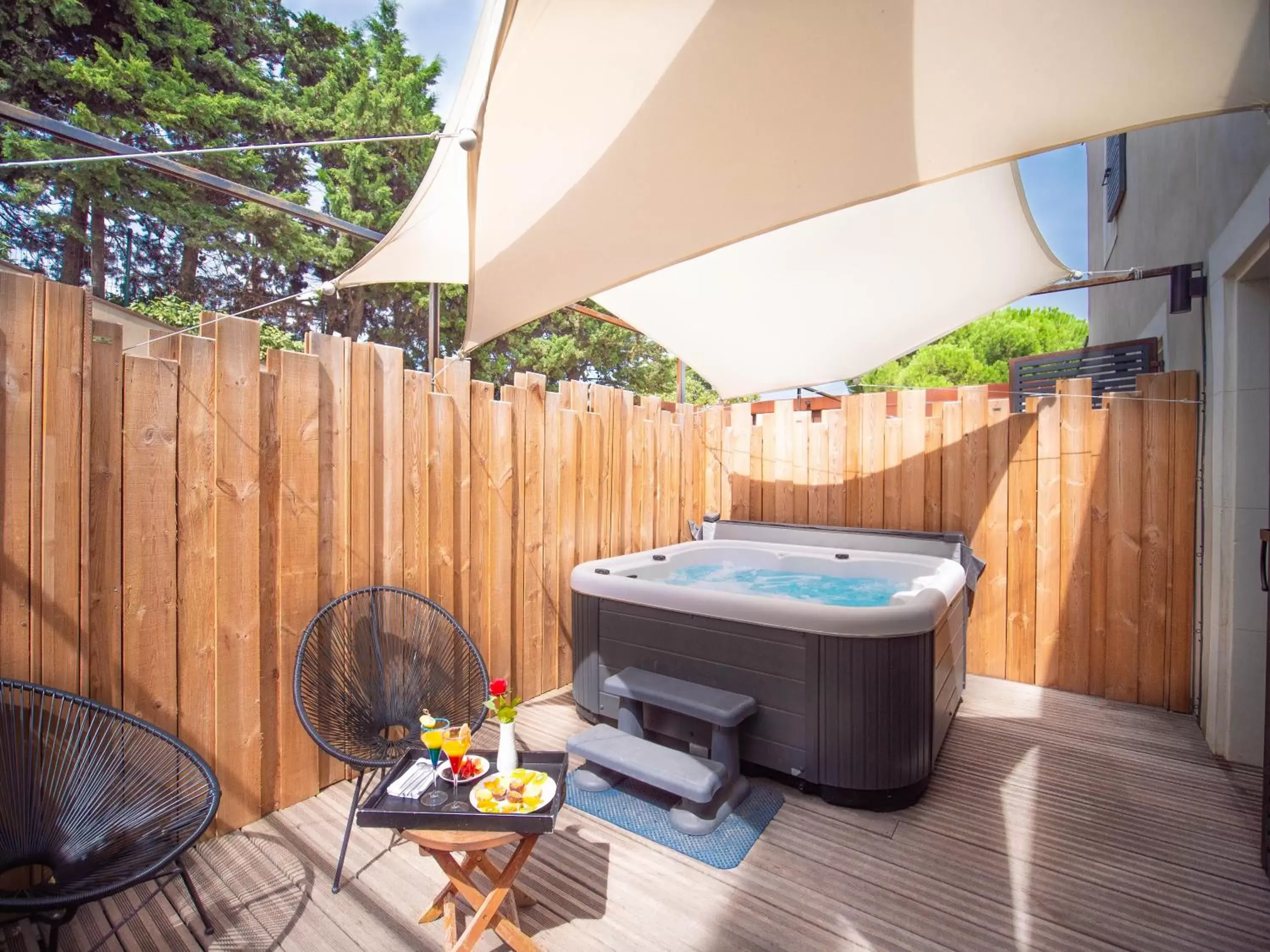 Hot Tub in Hotel Pont Levis - Franck Putelat